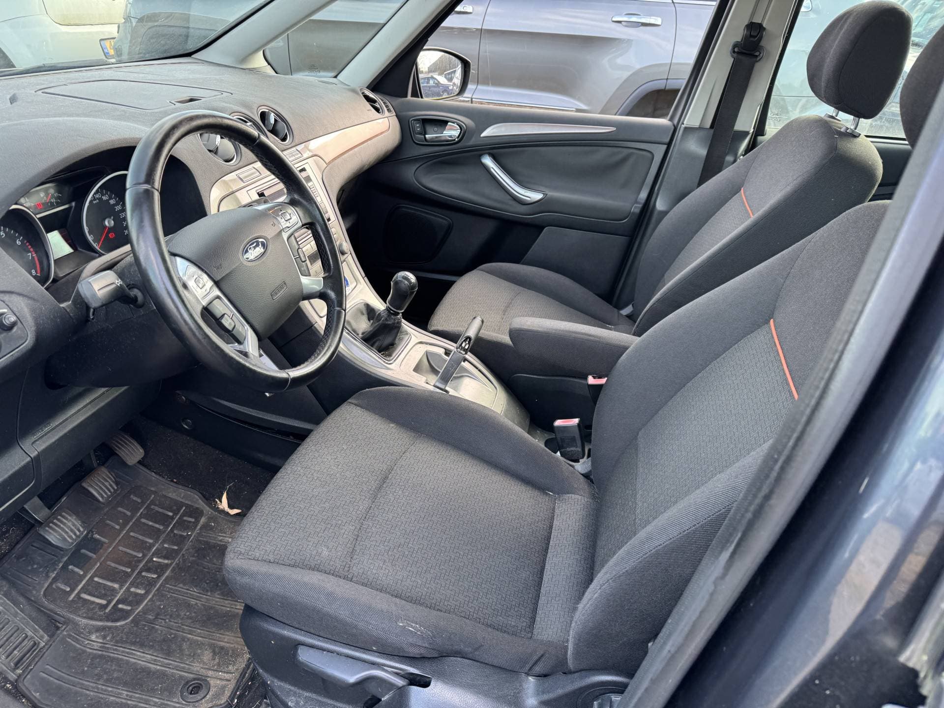 Ford Galaxy thumbnail 11