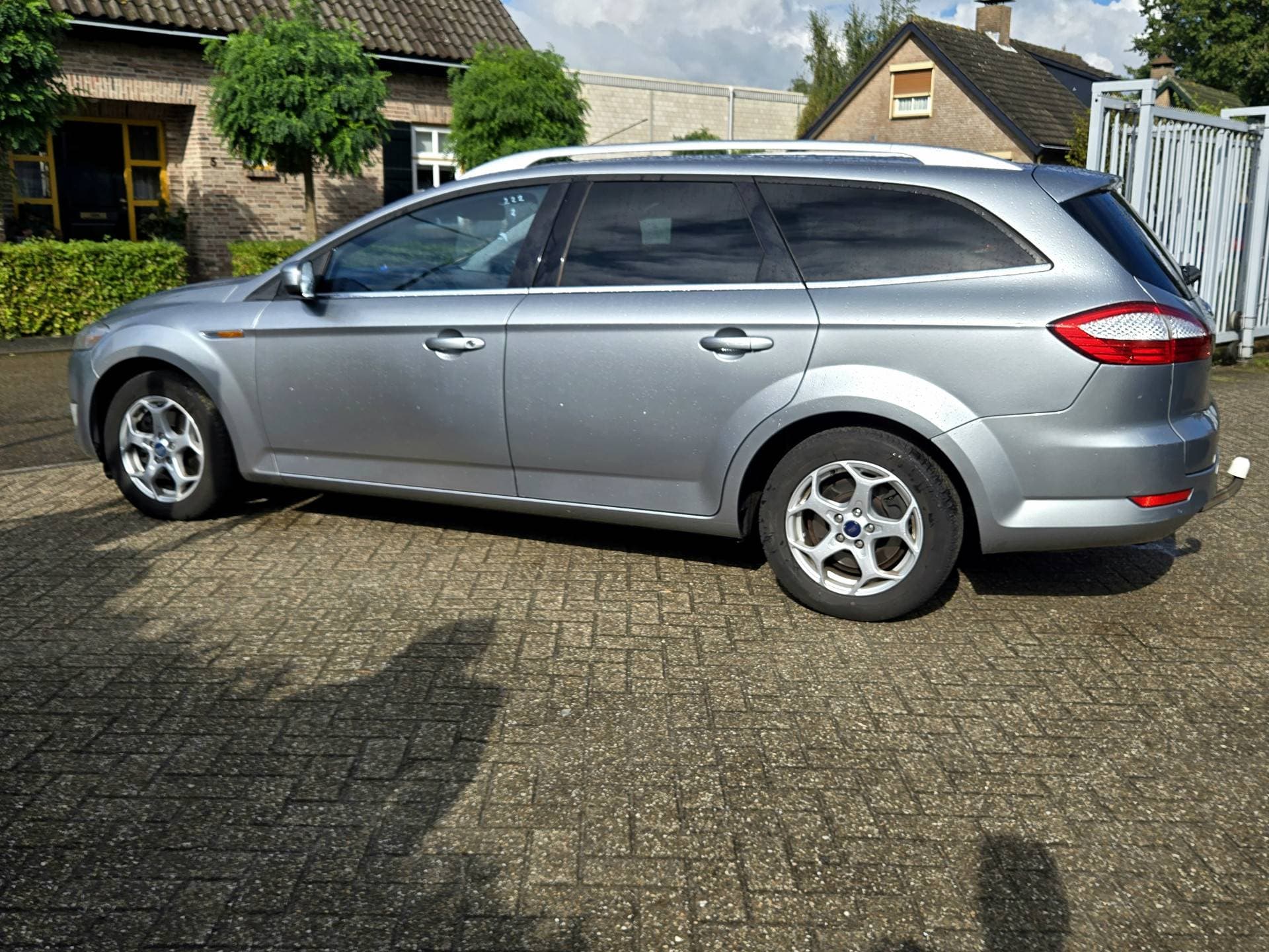 Ford Mondeo thumbnail 4