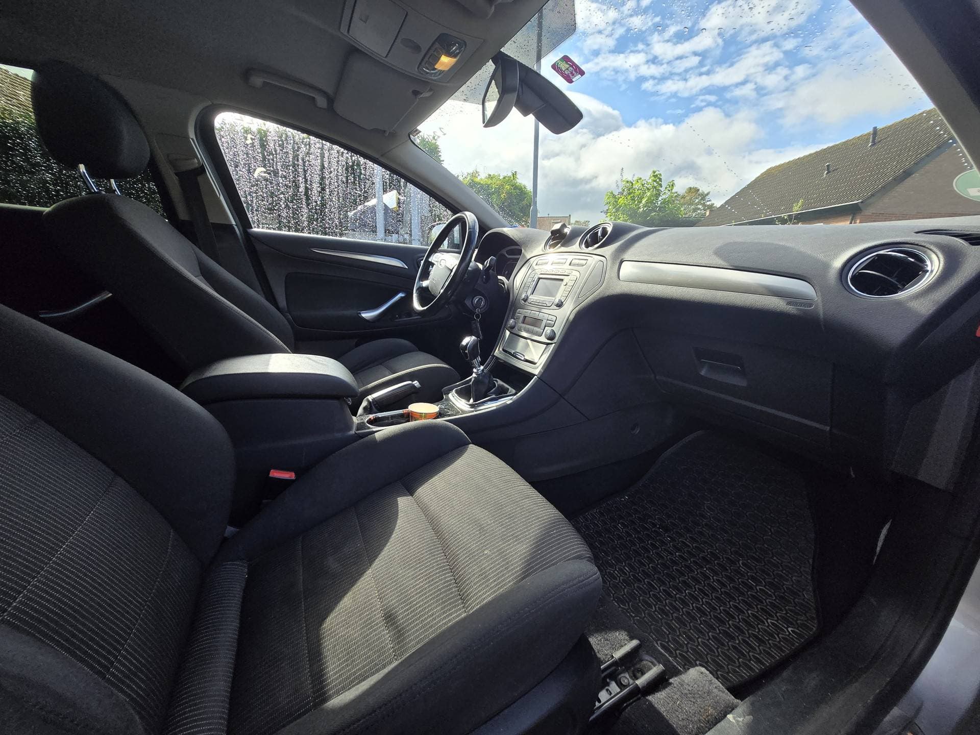 Ford Mondeo thumbnail 9