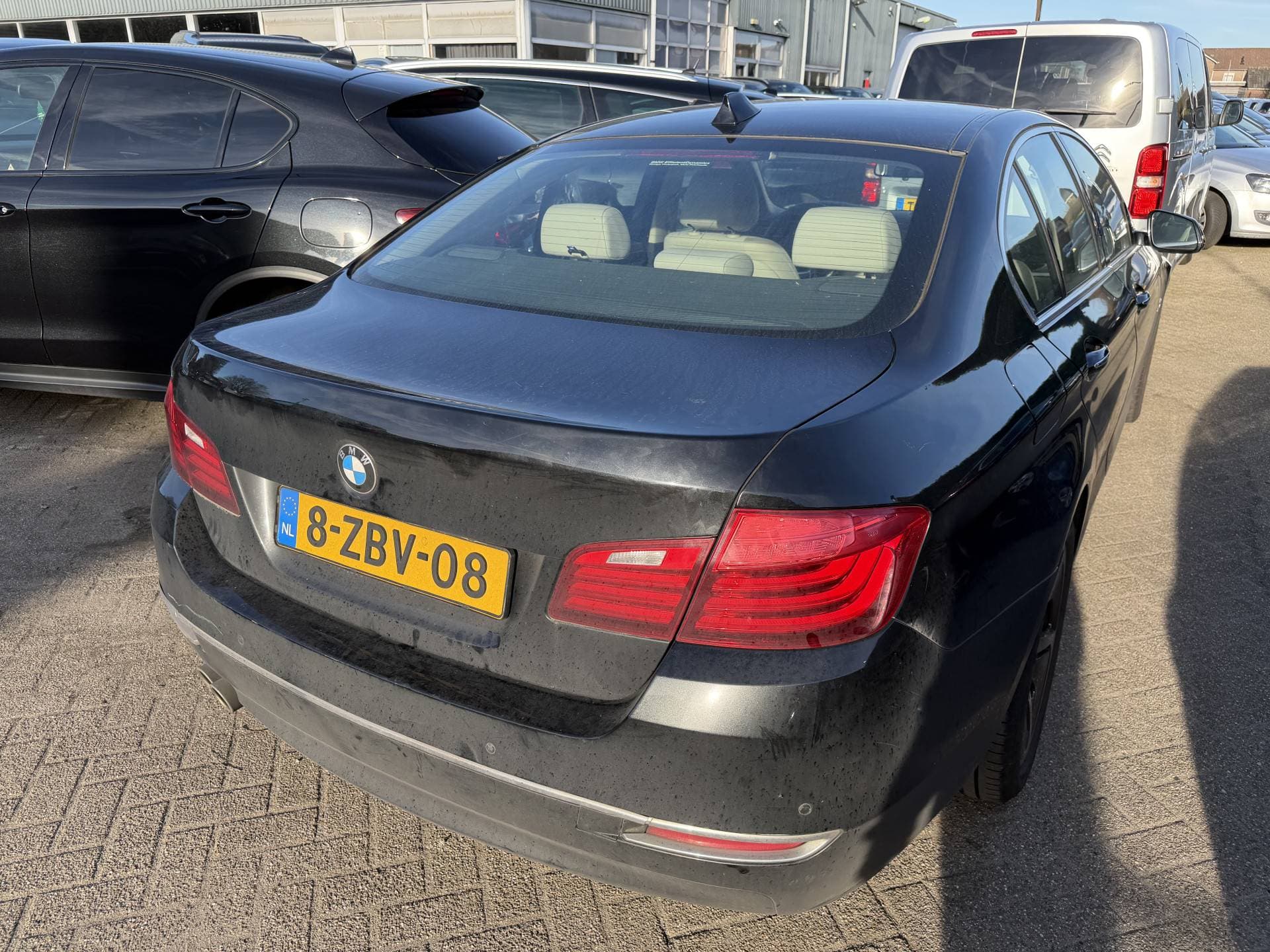 BMW 5 Serie 520d High Executive thumbnail 2