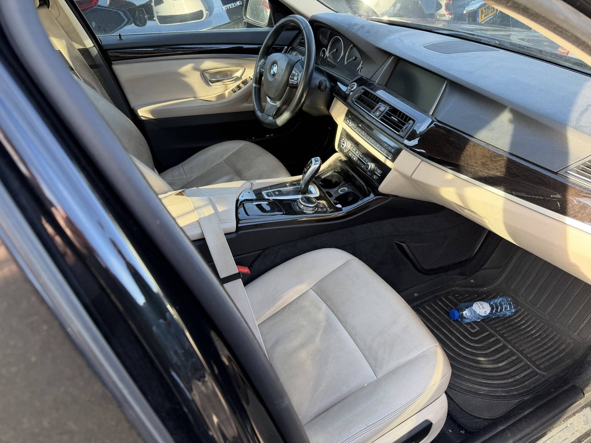 BMW 5 Serie 520d High Executive thumbnail 4