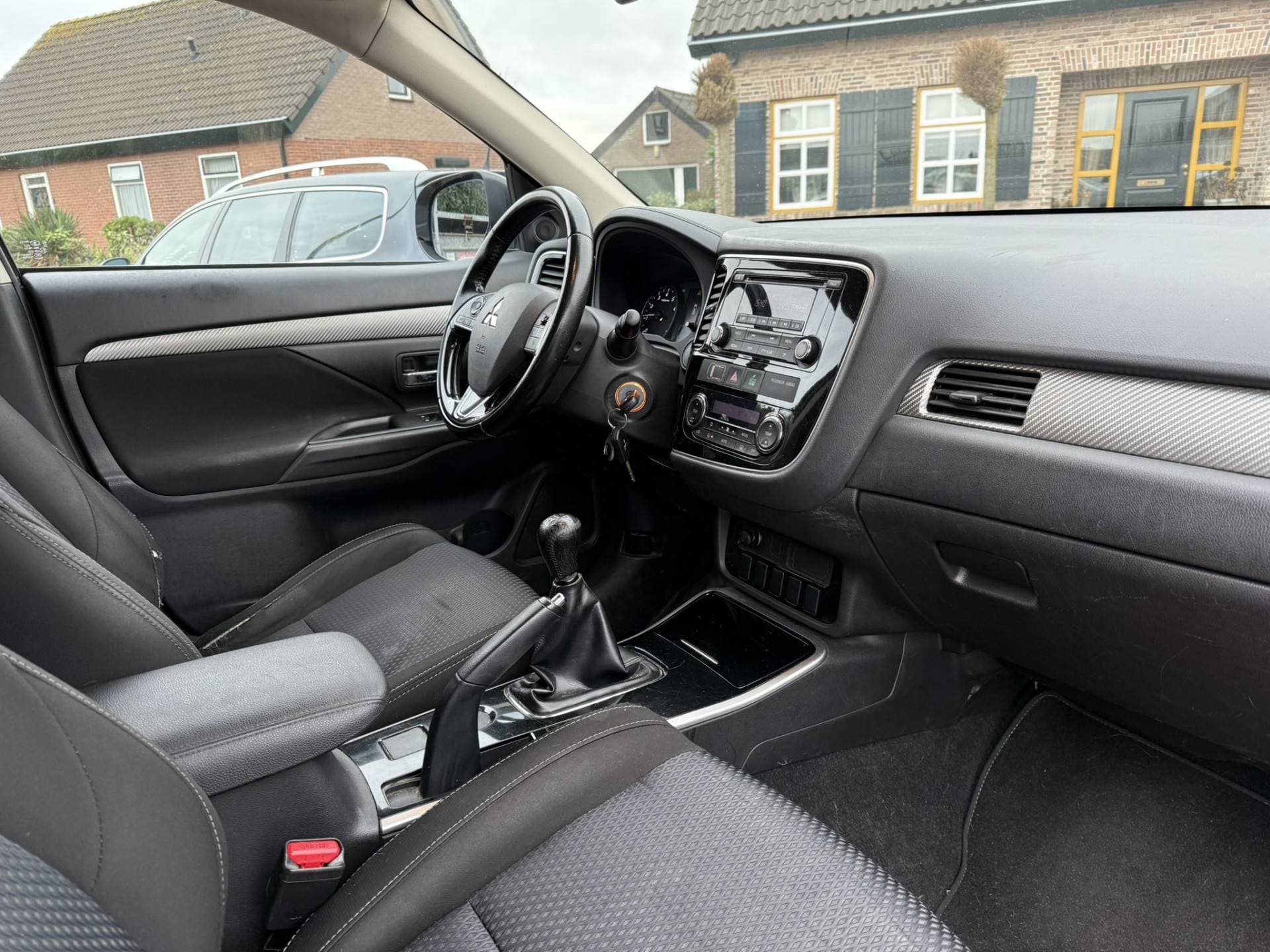 Mitsubishi Outlander thumbnail 16