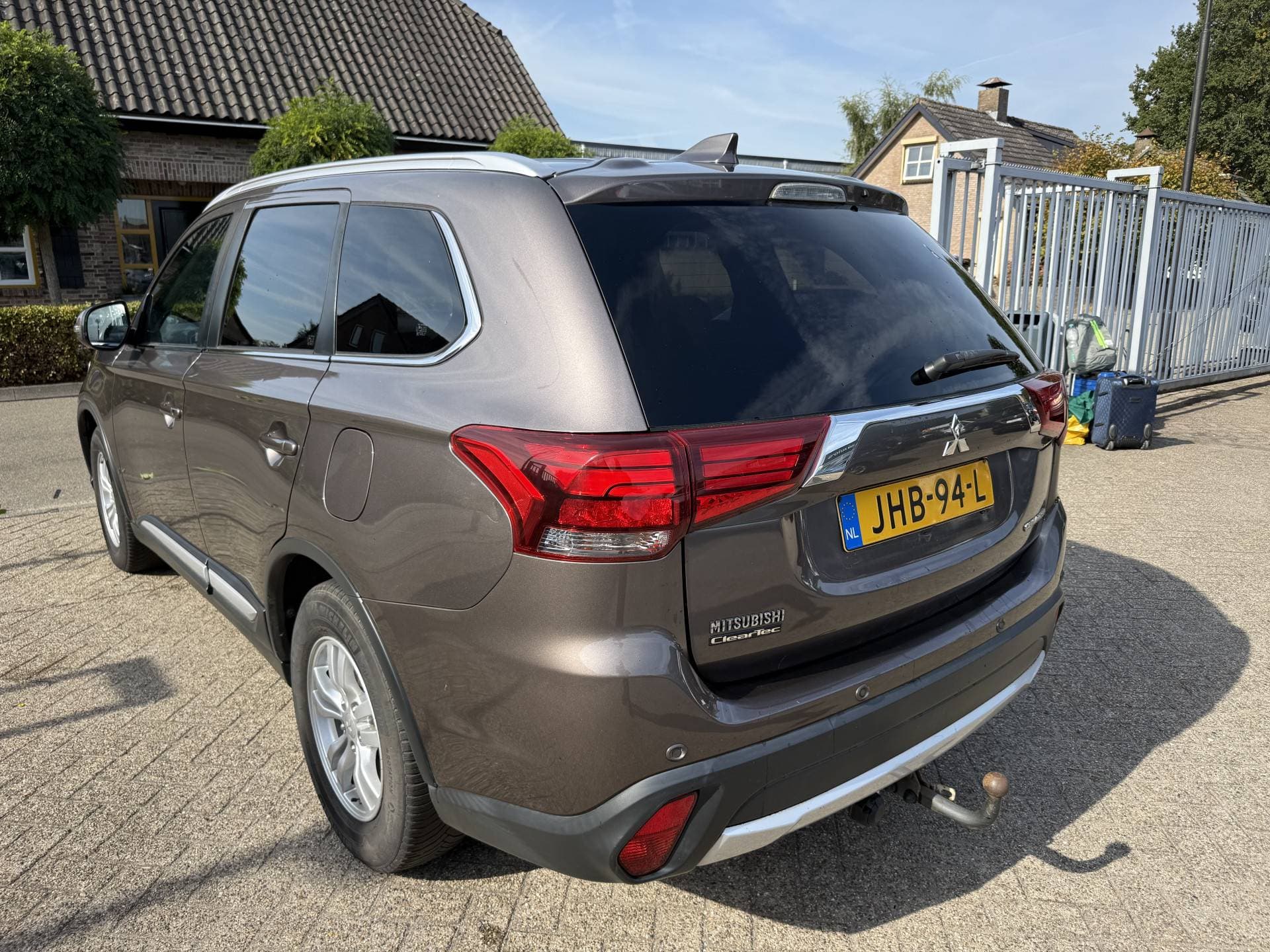 Mitsubishi Outlander thumbnail 7