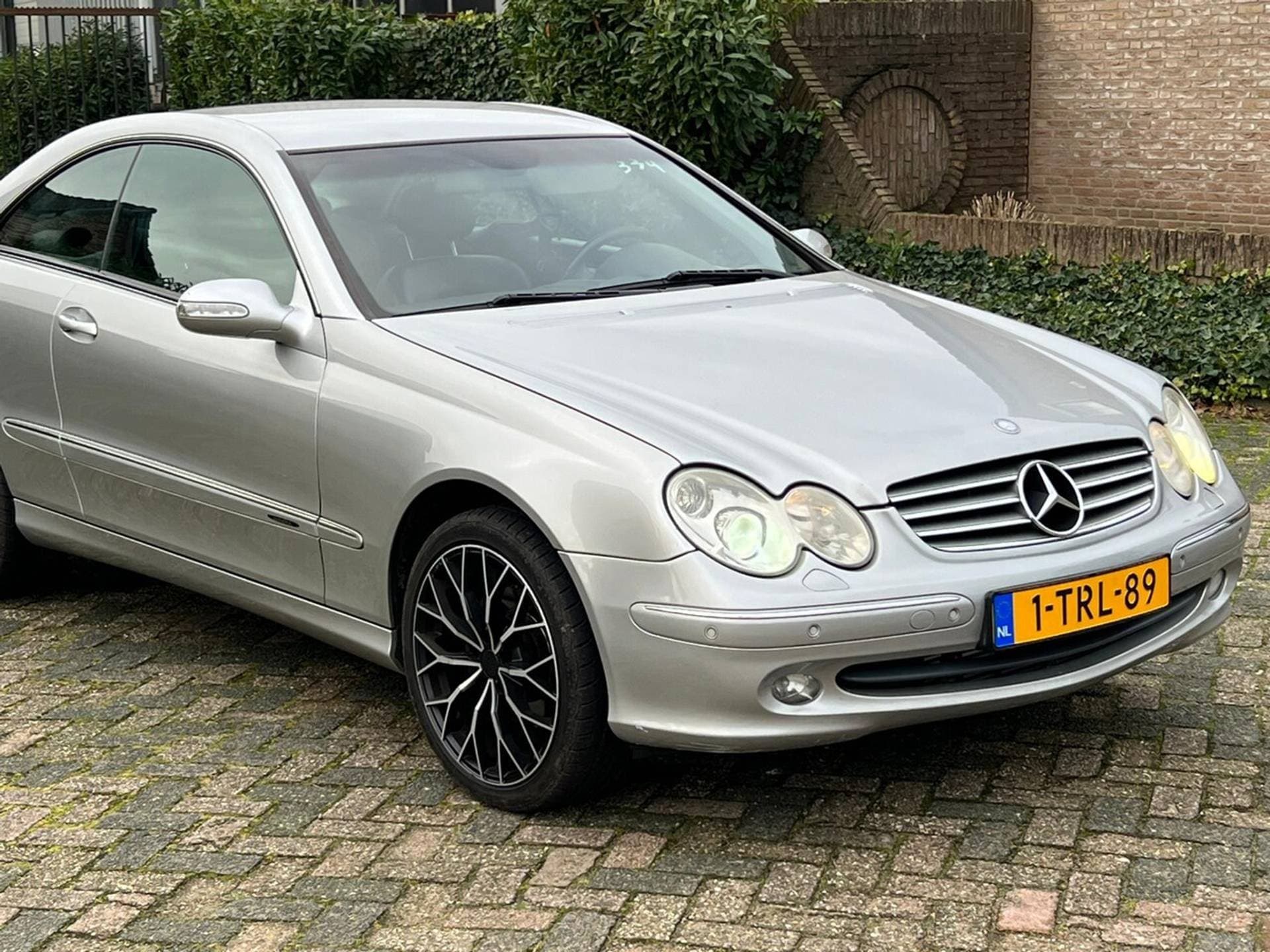 Mercedes-Benz CLK thumbnail 2