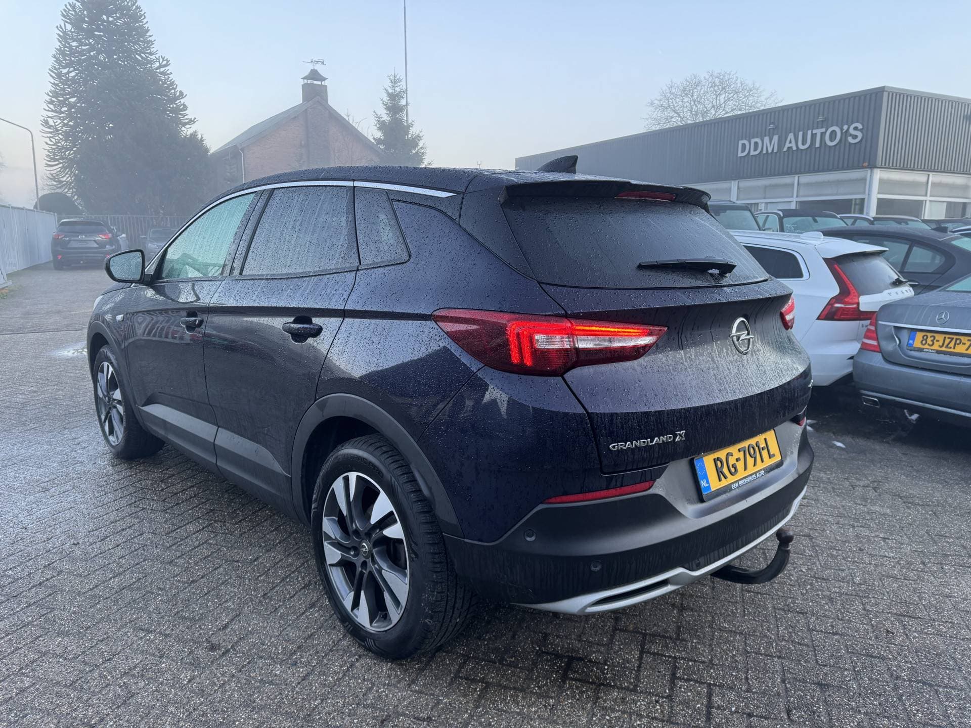 Opel Grandland X thumbnail 2