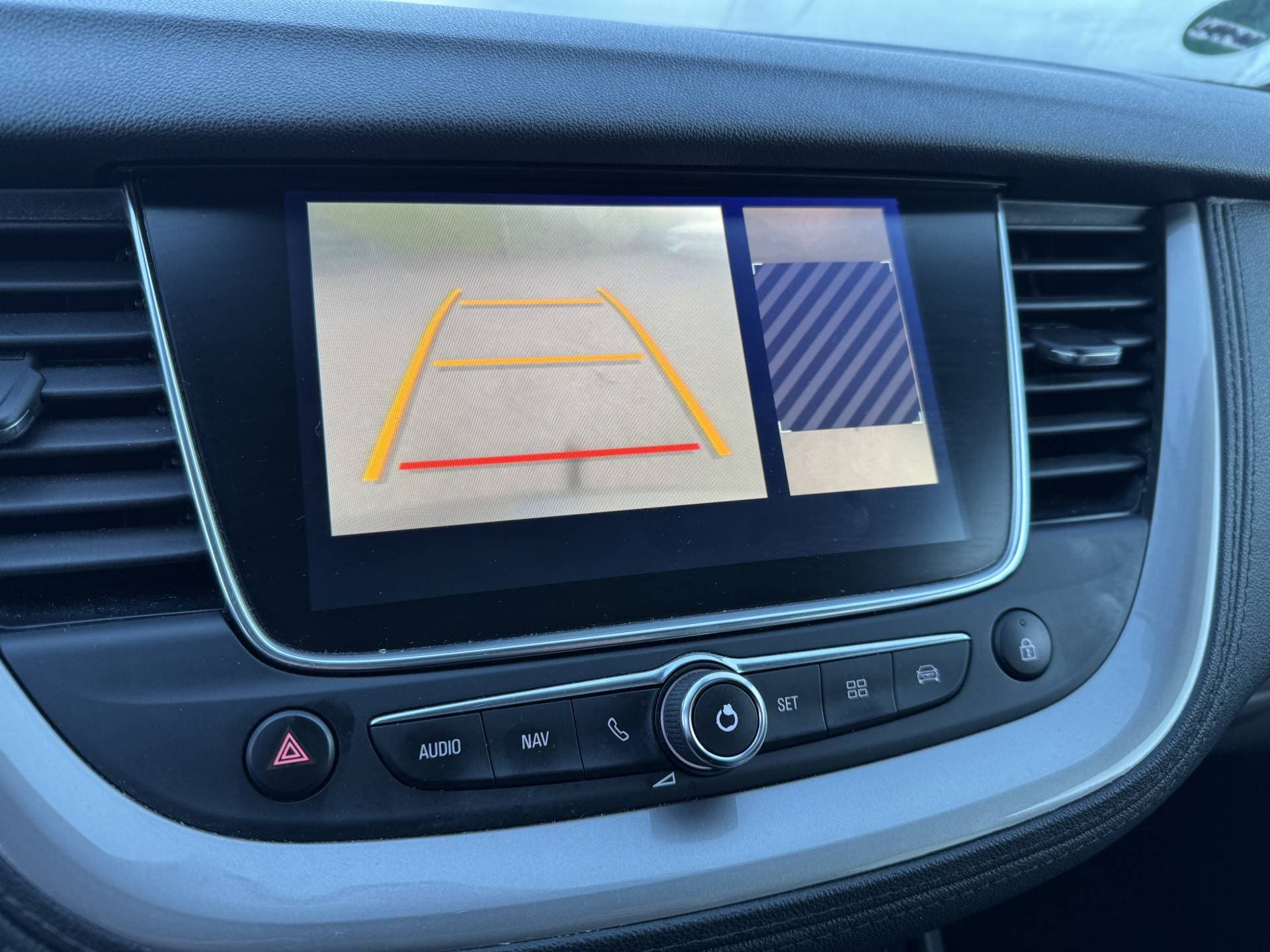 Opel Grandland X thumbnail 12