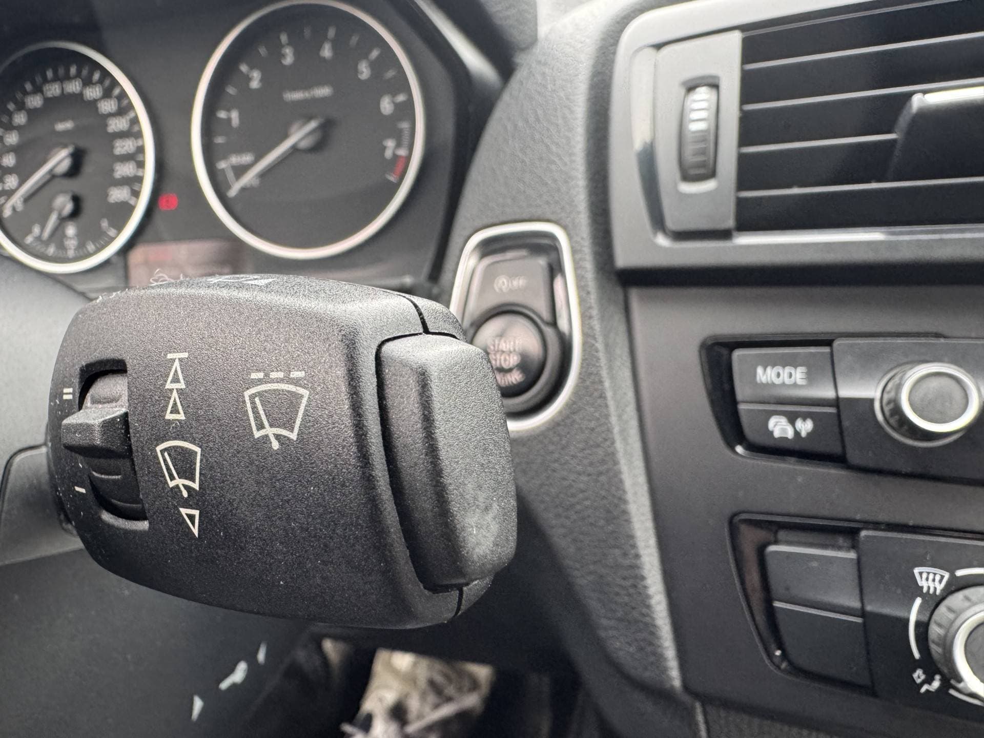 BMW 1 Serie 114i Upgrade Edition thumbnail 19