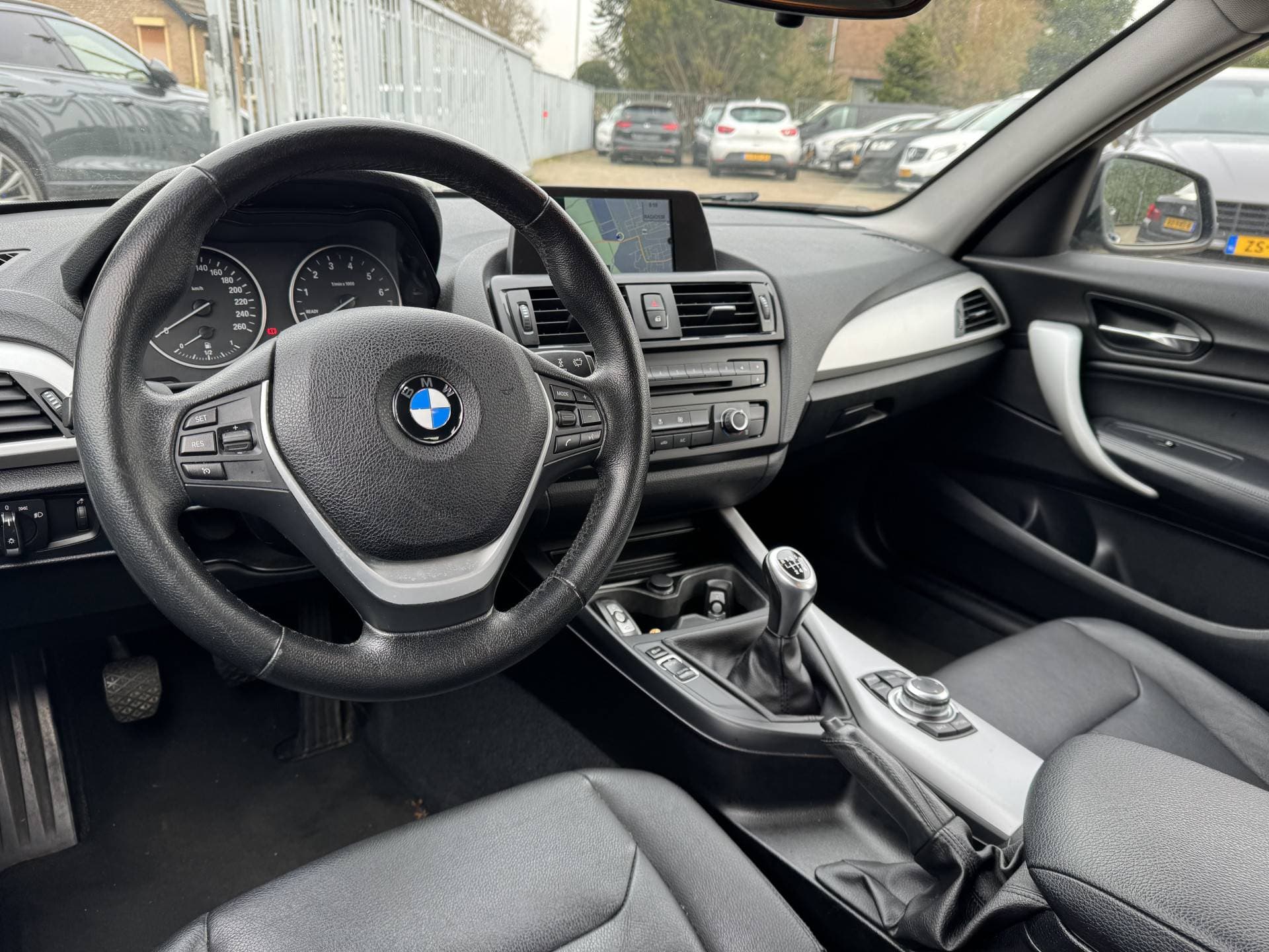 BMW 1 Serie 114i Upgrade Edition thumbnail 10