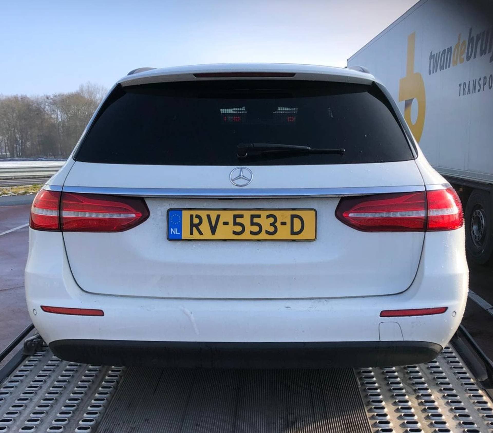 Mercedes-Benz E-Klasse thumbnail 6