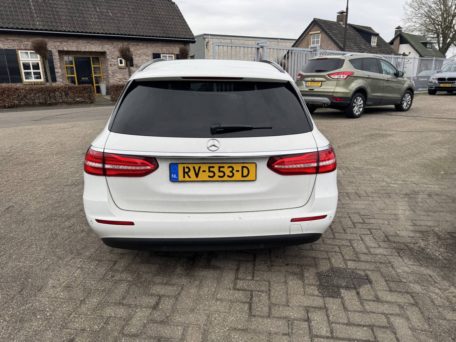 Mercedes-Benz E-Klasse thumbnail 8