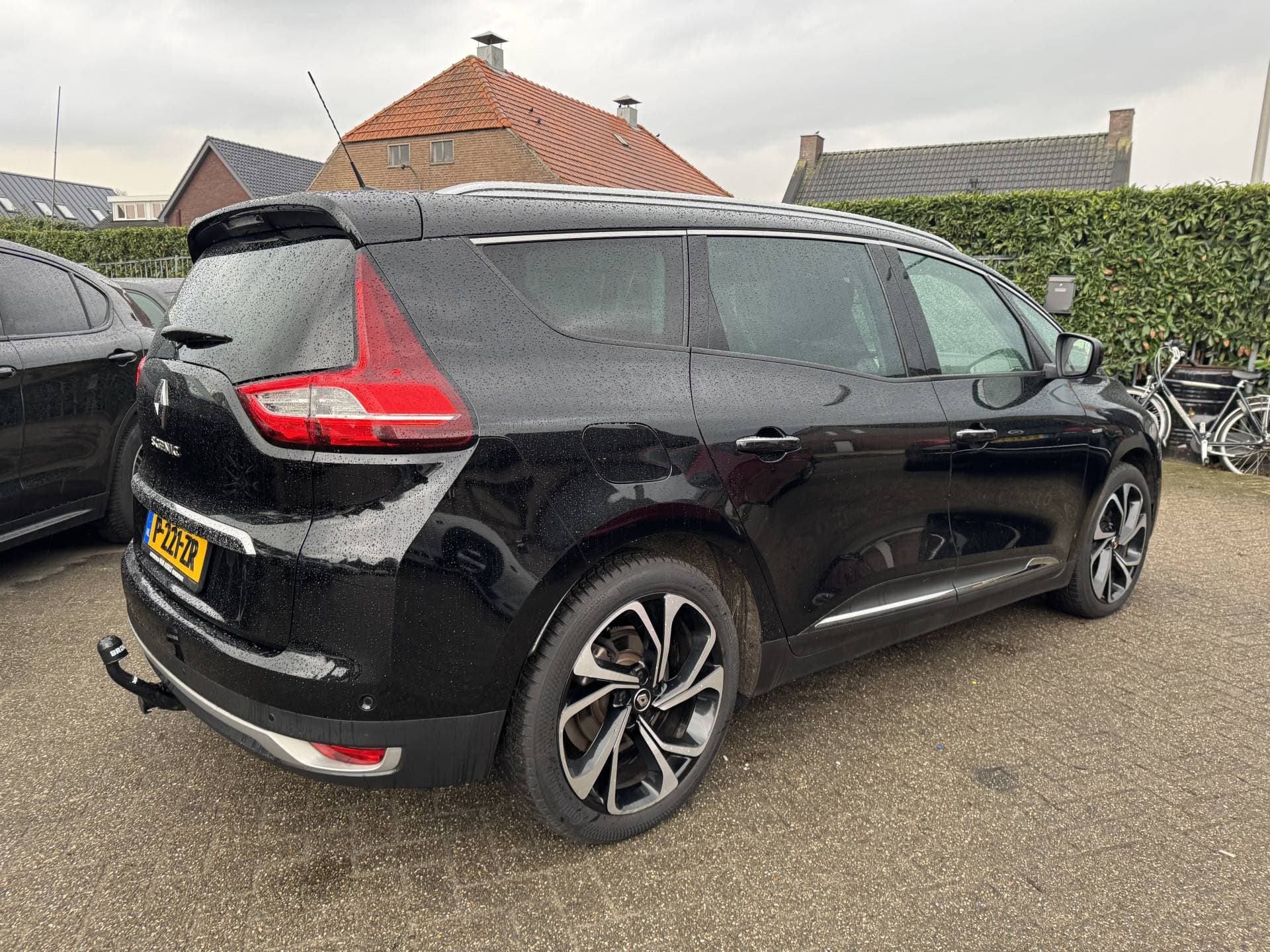 Renault Scénic 1.7 Blue dCi Initale Paris Automaat thumbnail 18