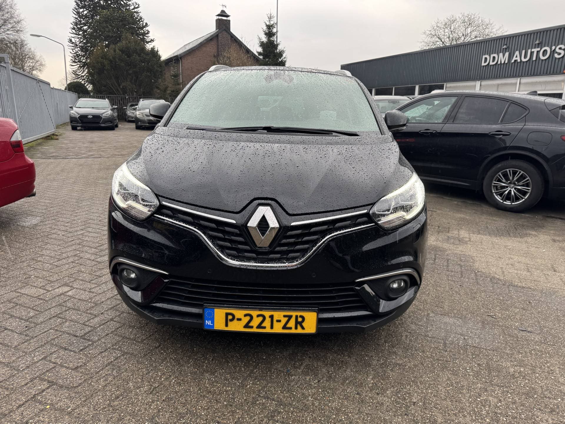 Renault Scénic 1.7 Blue dCi Initale Paris Automaat thumbnail 3