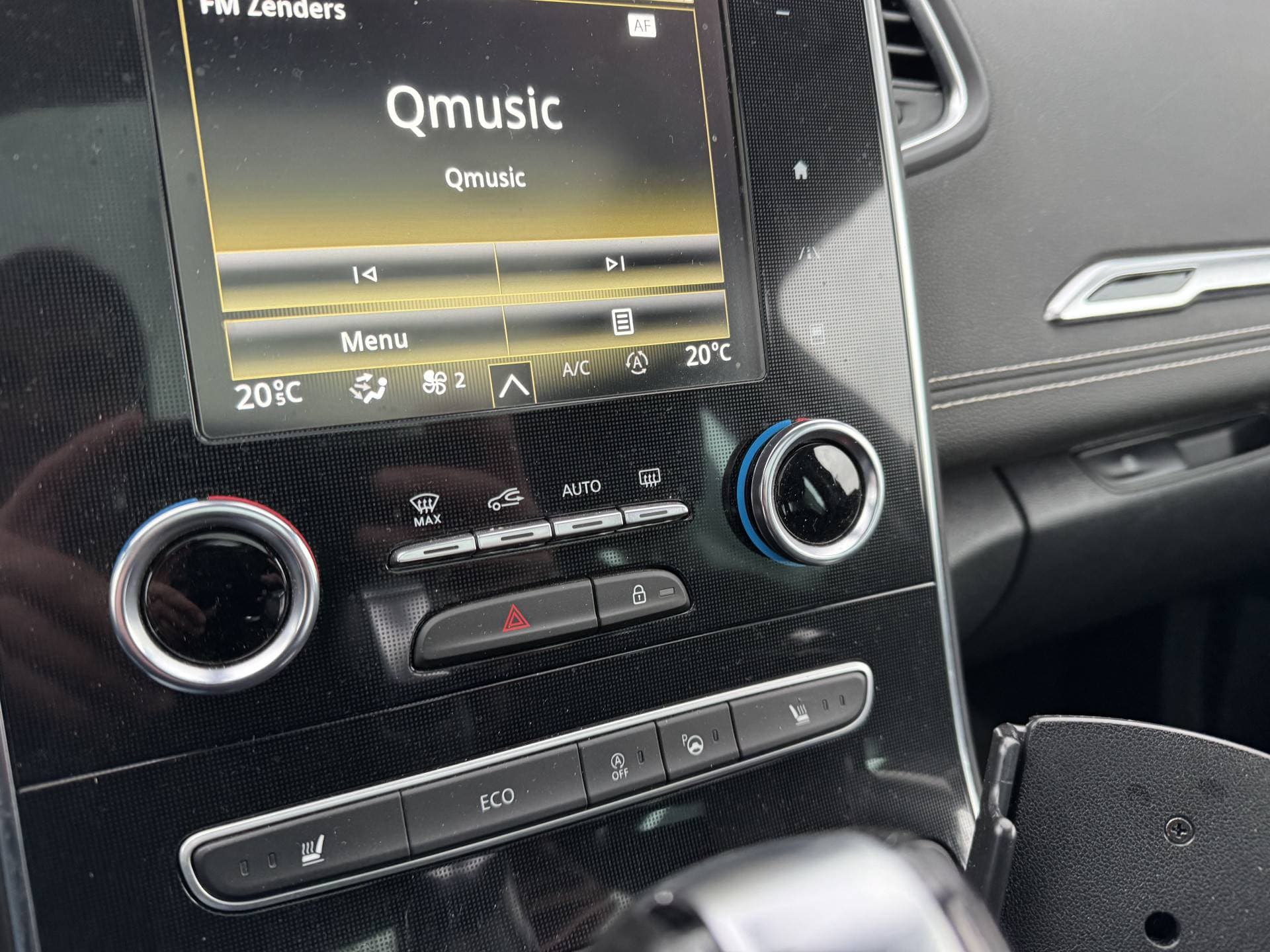 Renault Scénic 1.7 Blue dCi Initale Paris Automaat thumbnail 22