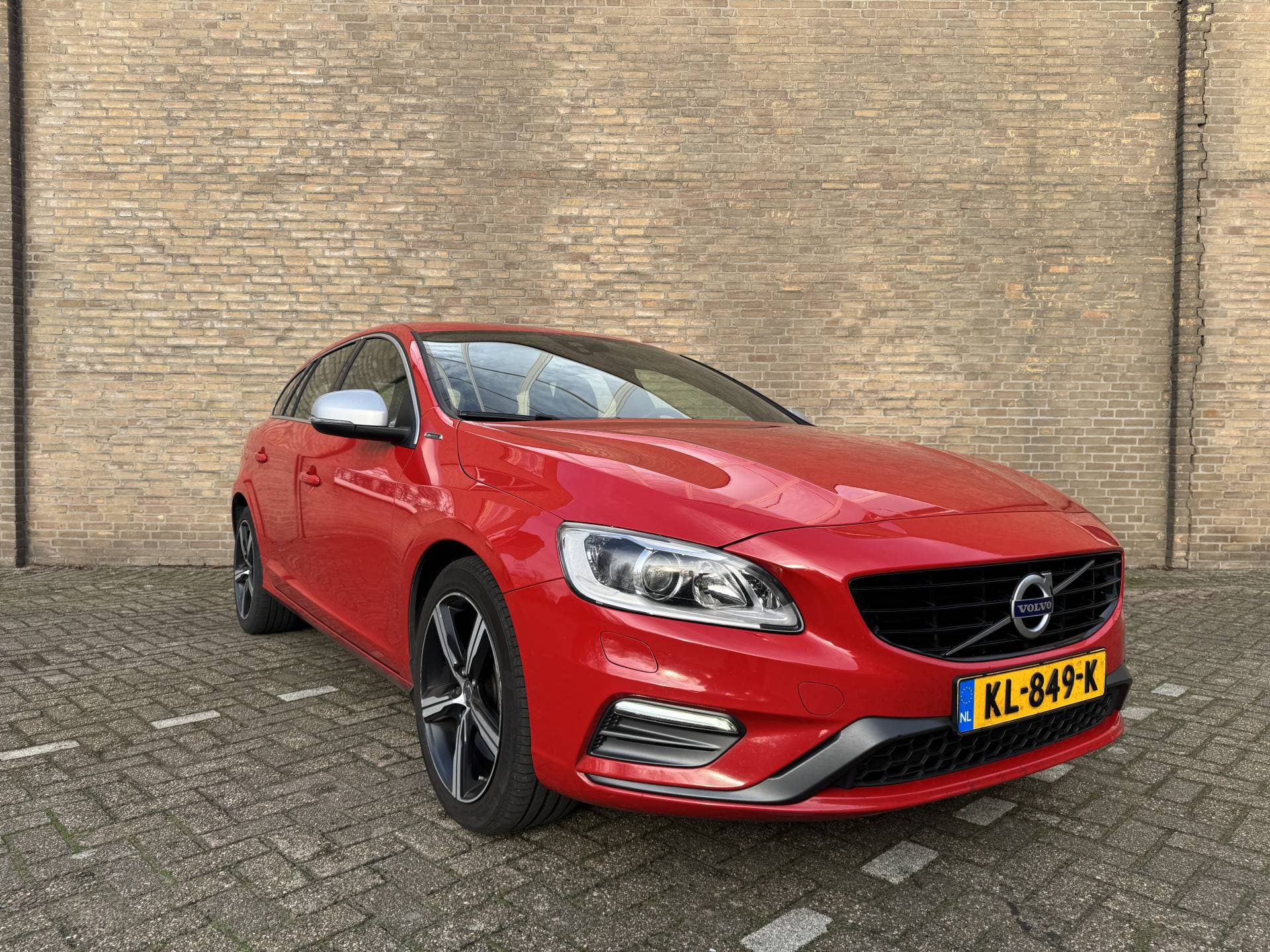 Volvo V60 thumbnail 2