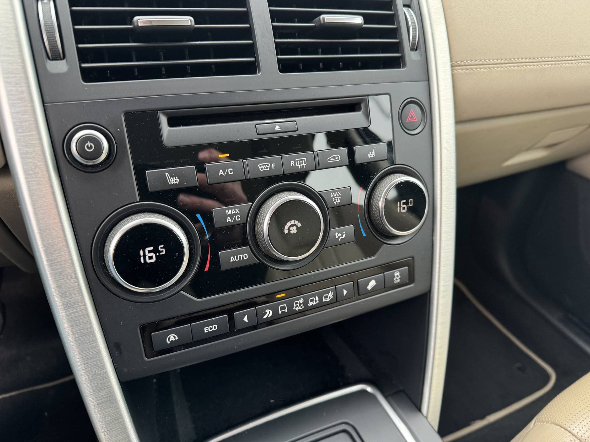 Land Rover Discovery Sport 2.0 TD4 HSE Luxury Automaat thumbnail 12