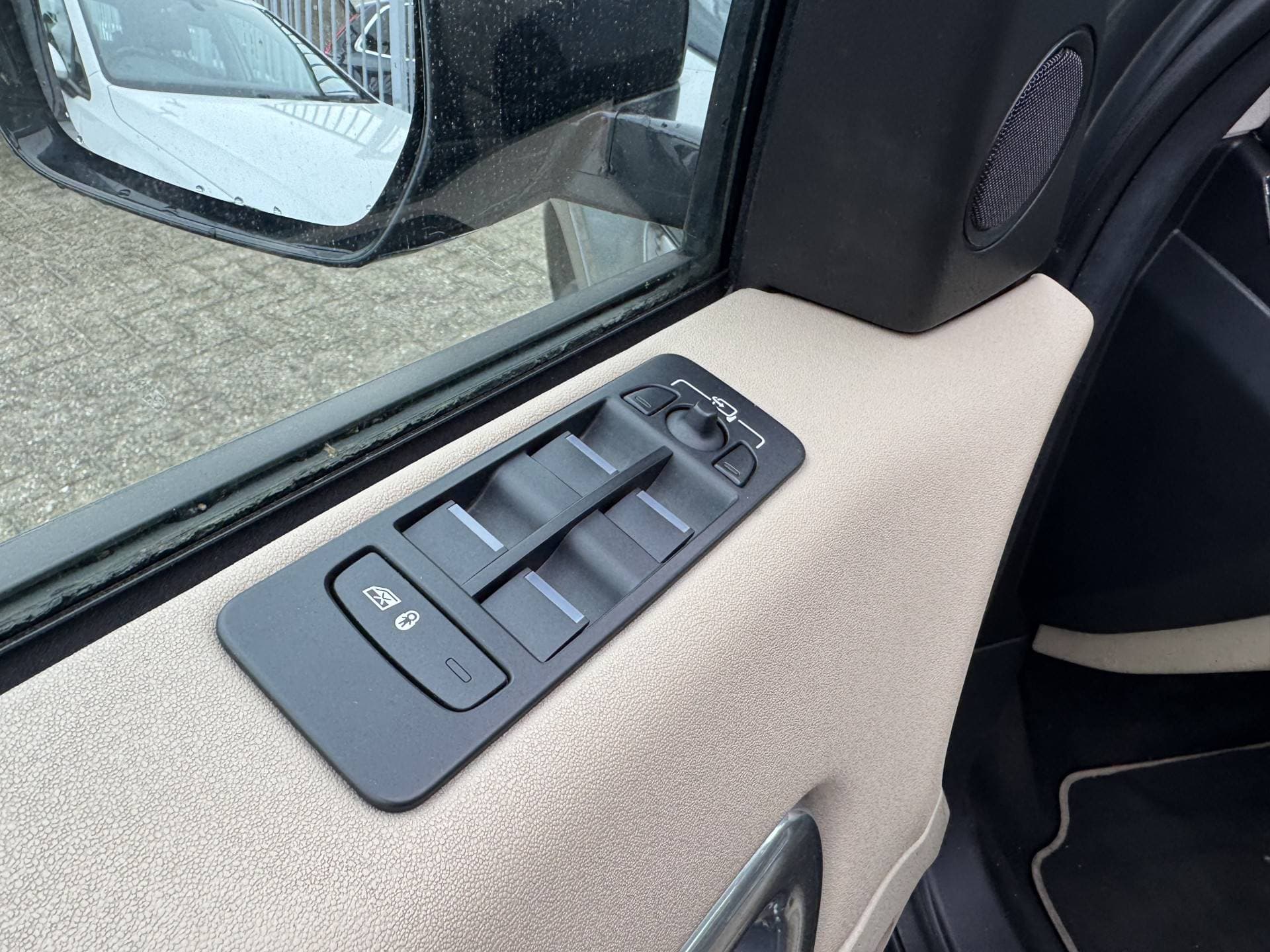 Land Rover Discovery Sport 2.0 TD4 HSE Luxury Automaat thumbnail 18