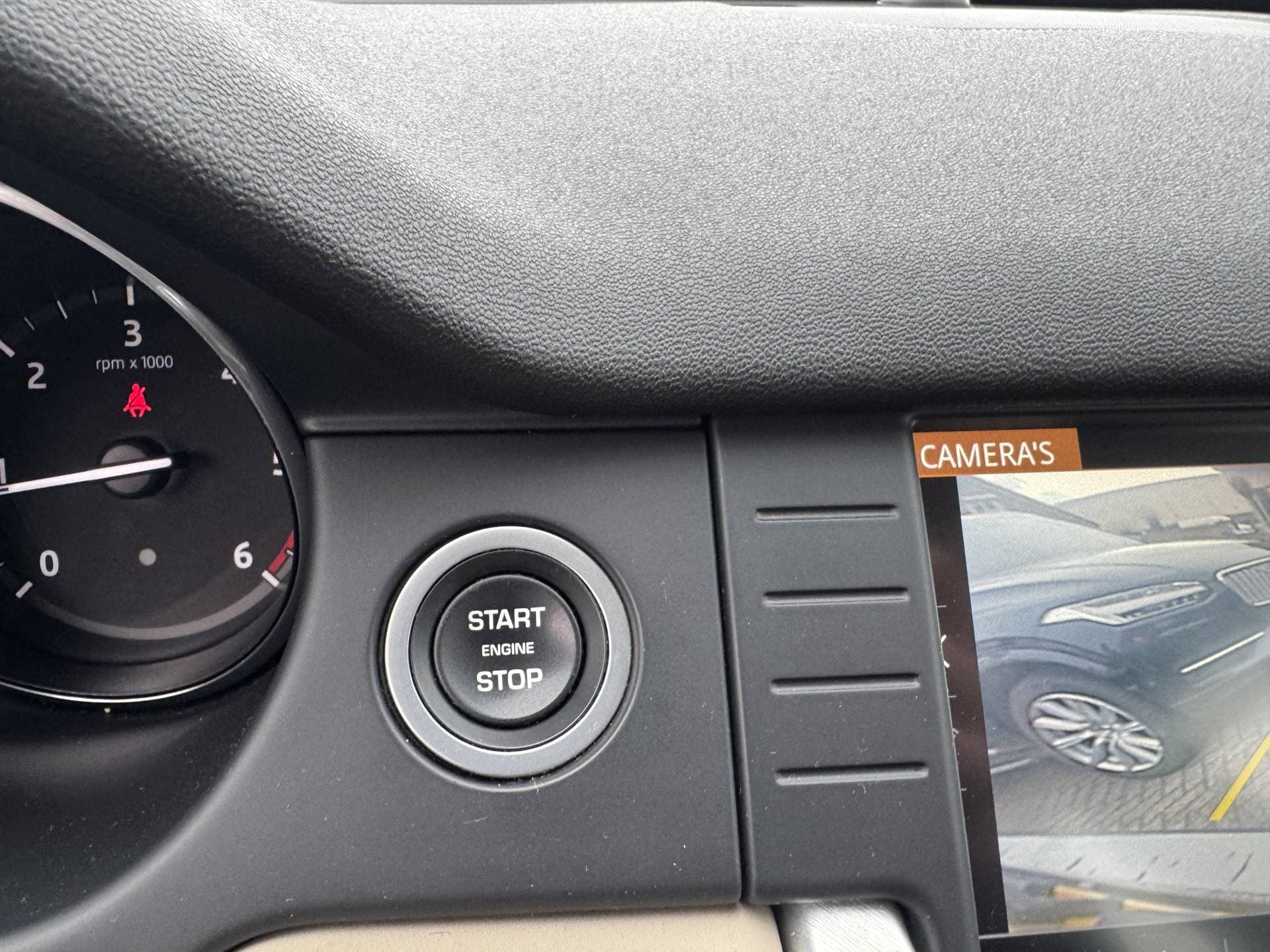 Land Rover Discovery Sport 2.0 TD4 HSE Luxury Automaat thumbnail 9