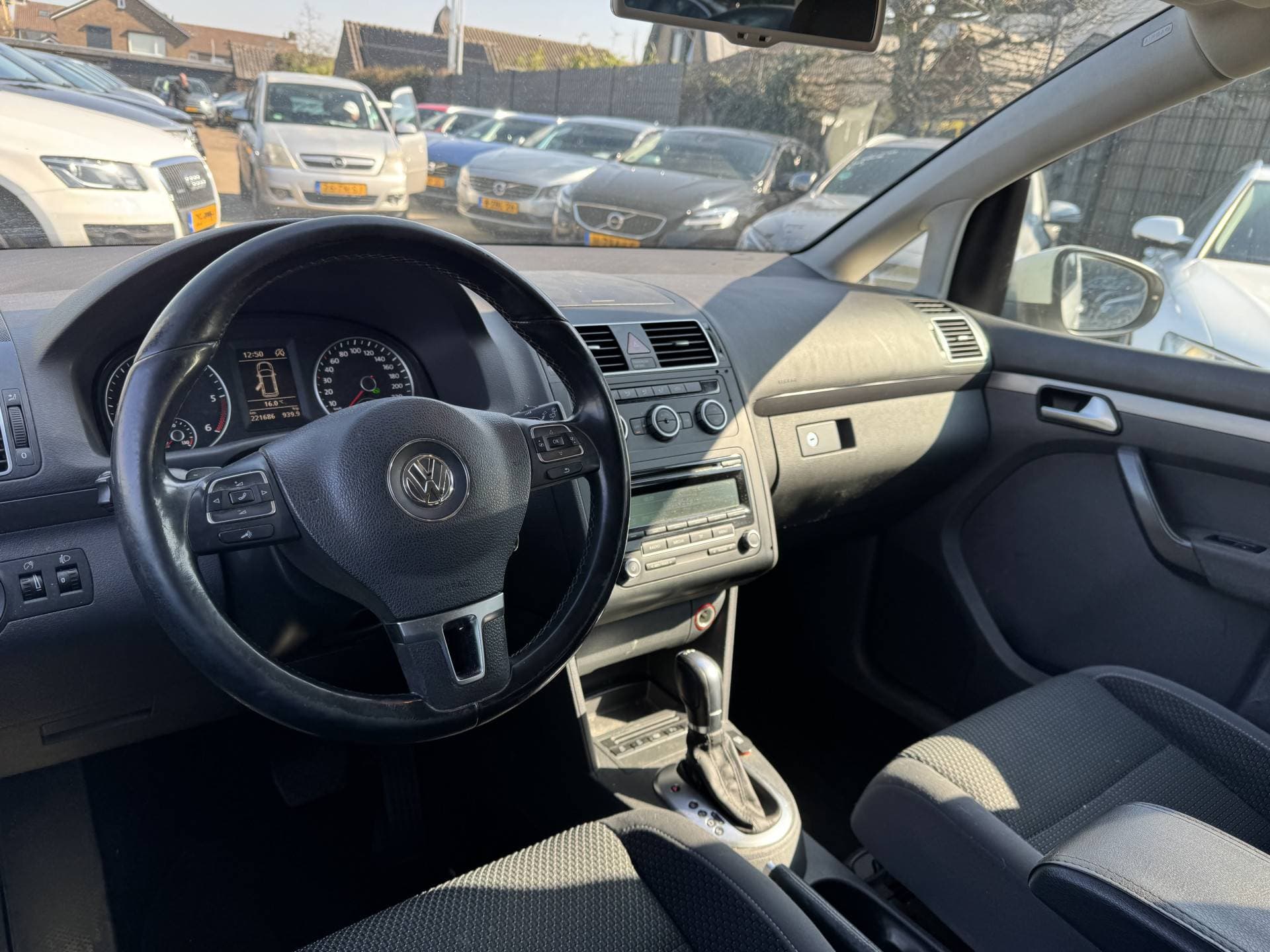 Volkswagen Touran 2.0 TDI Comfortline BlueMotion Automaat thumbnail 16