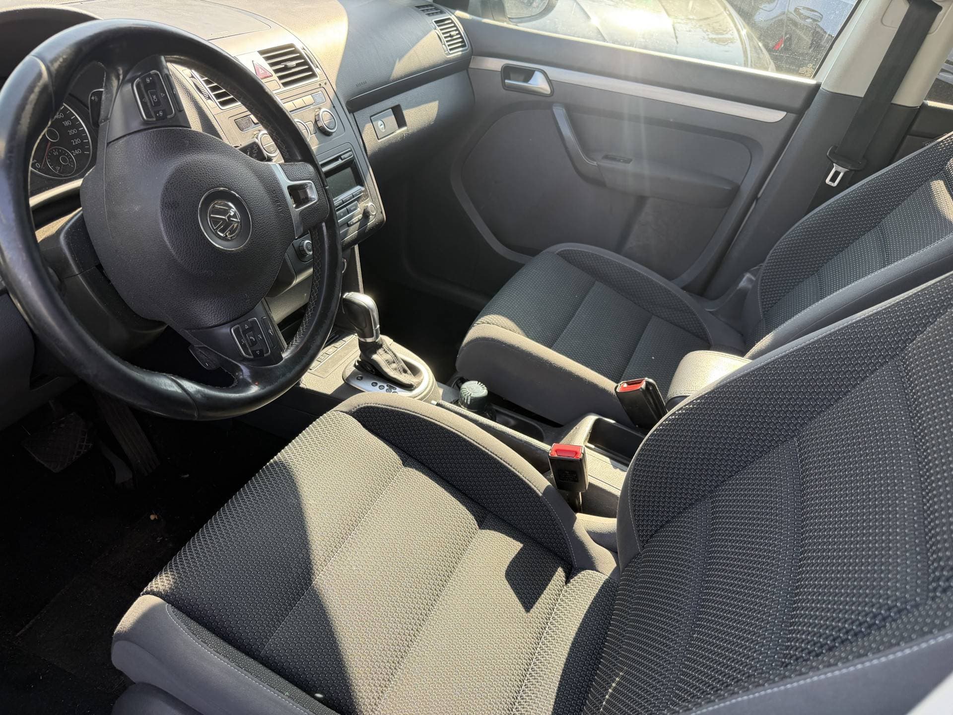 Volkswagen Touran 2.0 TDI Comfortline BlueMotion Automaat thumbnail 10