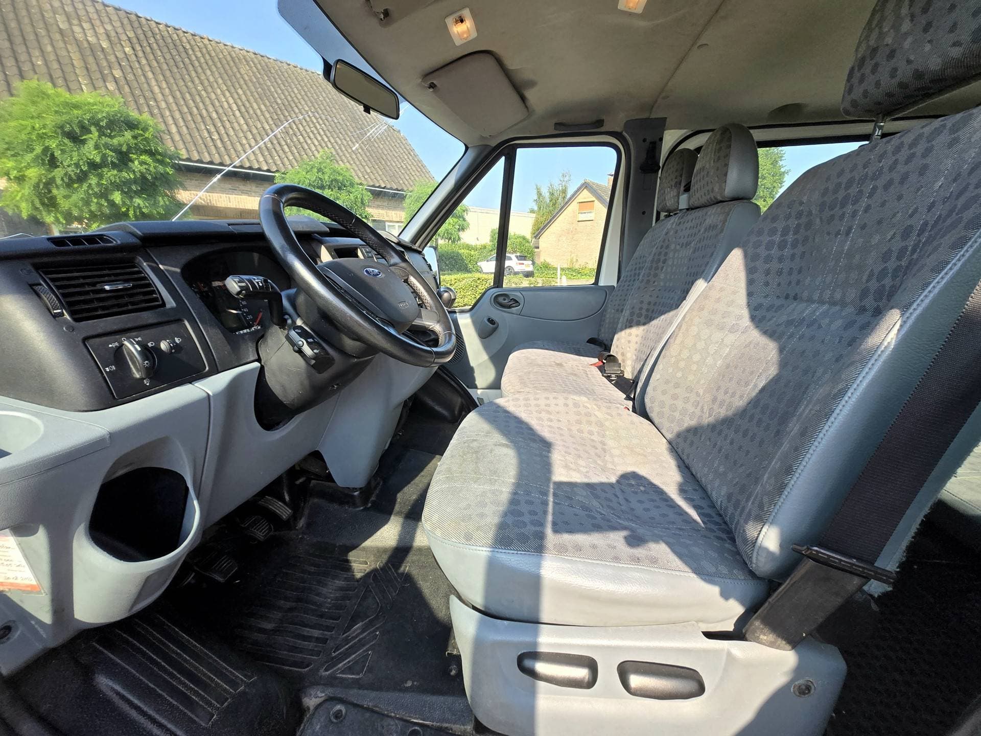 Ford Transit thumbnail 10