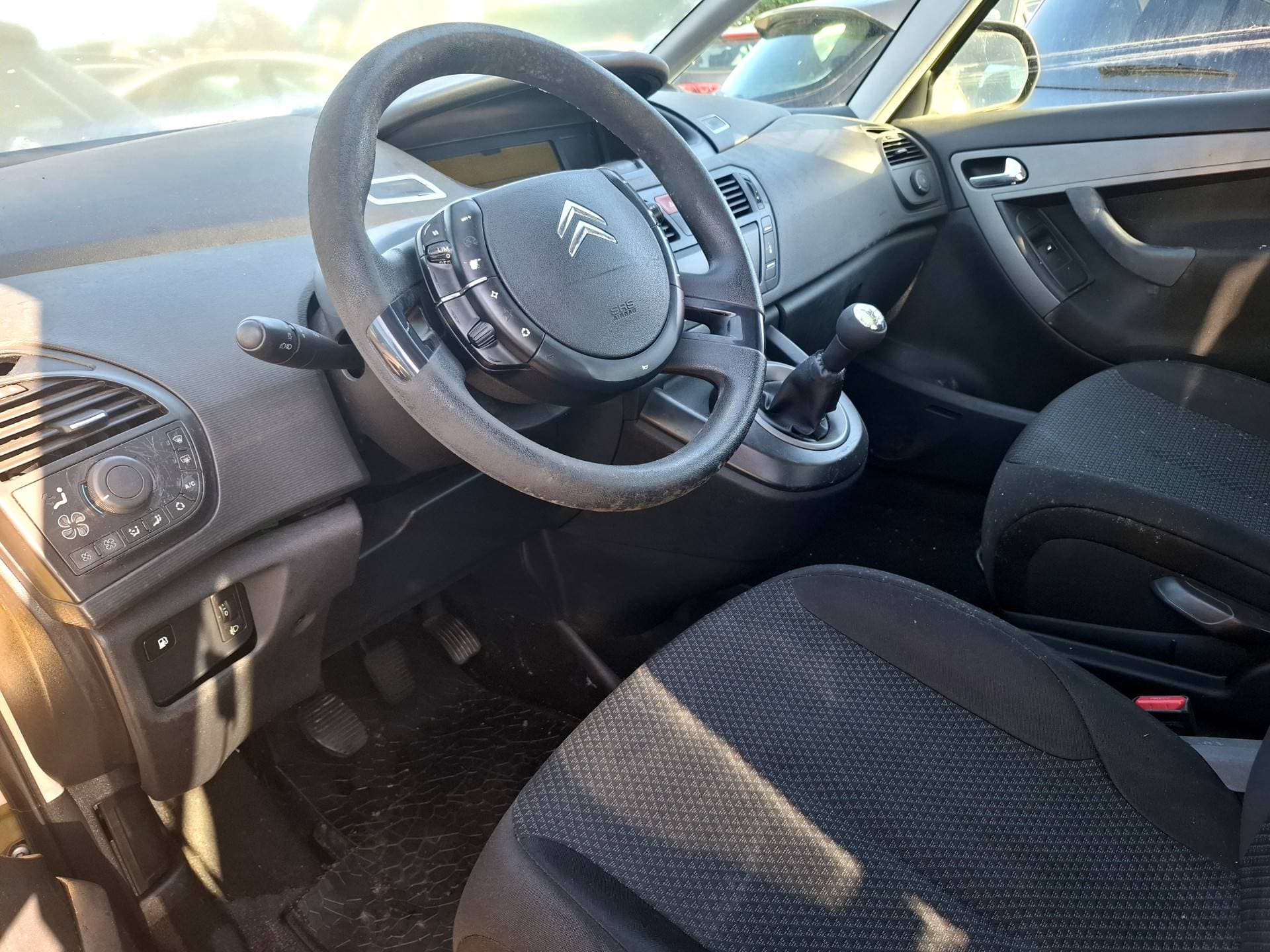 Citroen Grand C4 Picasso thumbnail 3