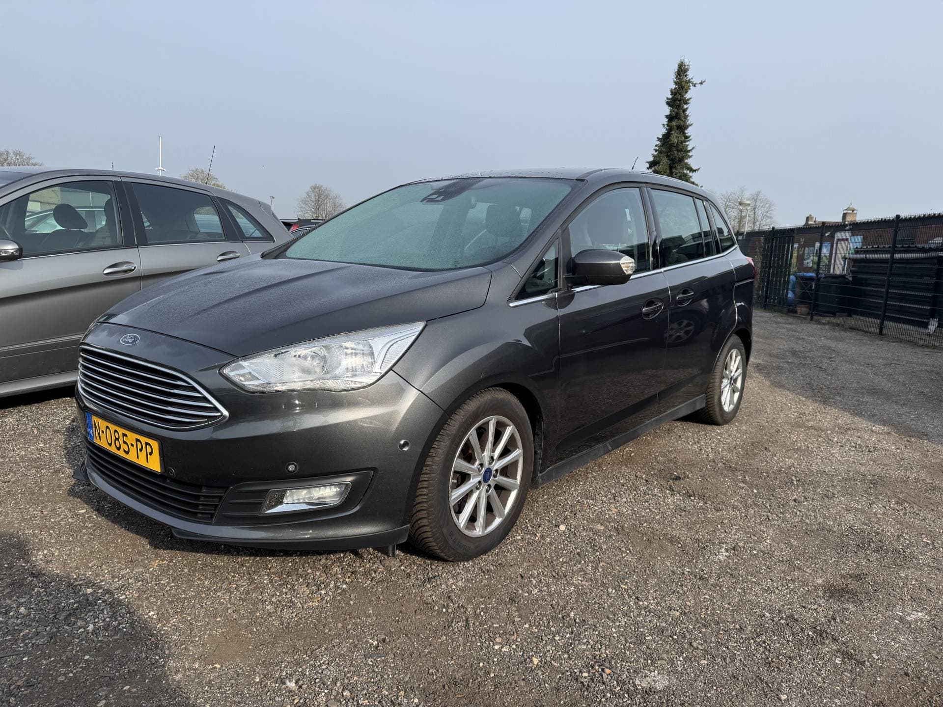 Ford Grand C-Max 1.5 Titanium Automaat thumbnail 2