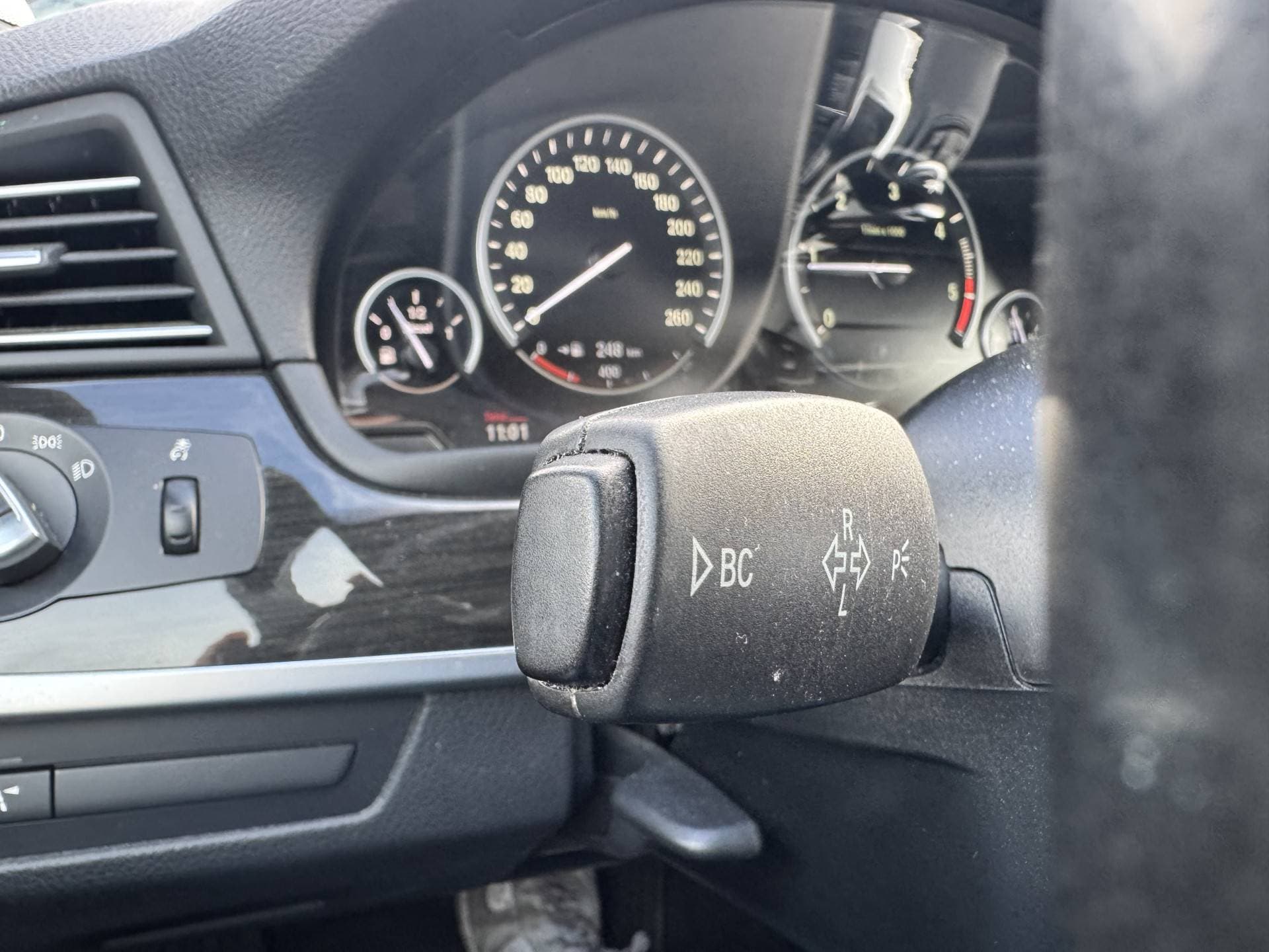 BMW 5 Serie Touring 520d High Executive thumbnail 11