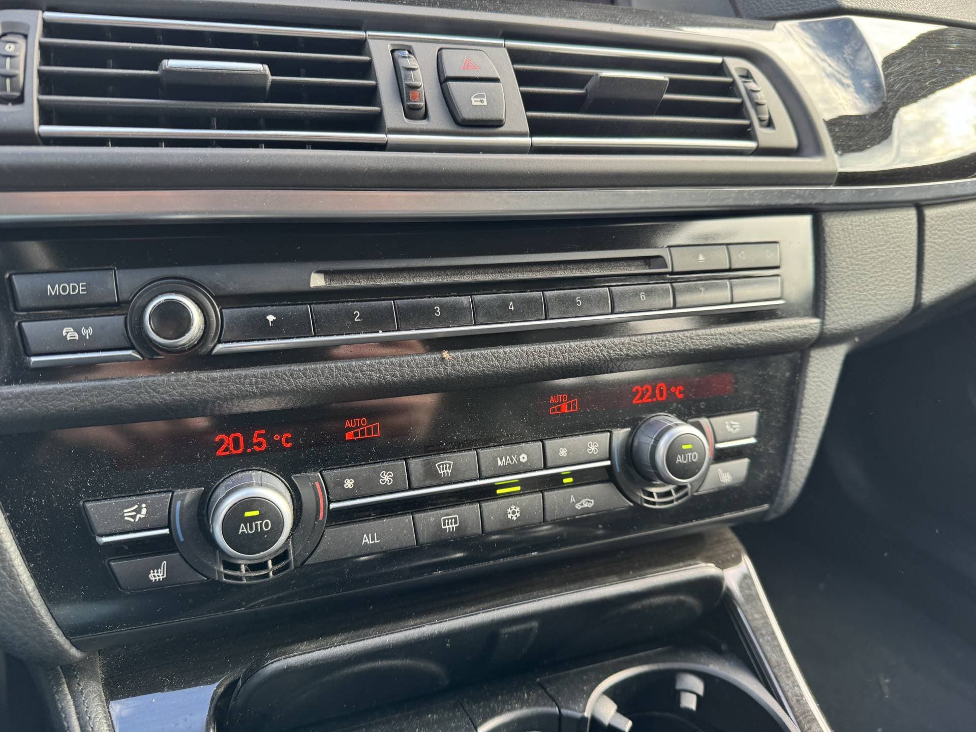 BMW 5 Serie Touring 520d High Executive thumbnail 18