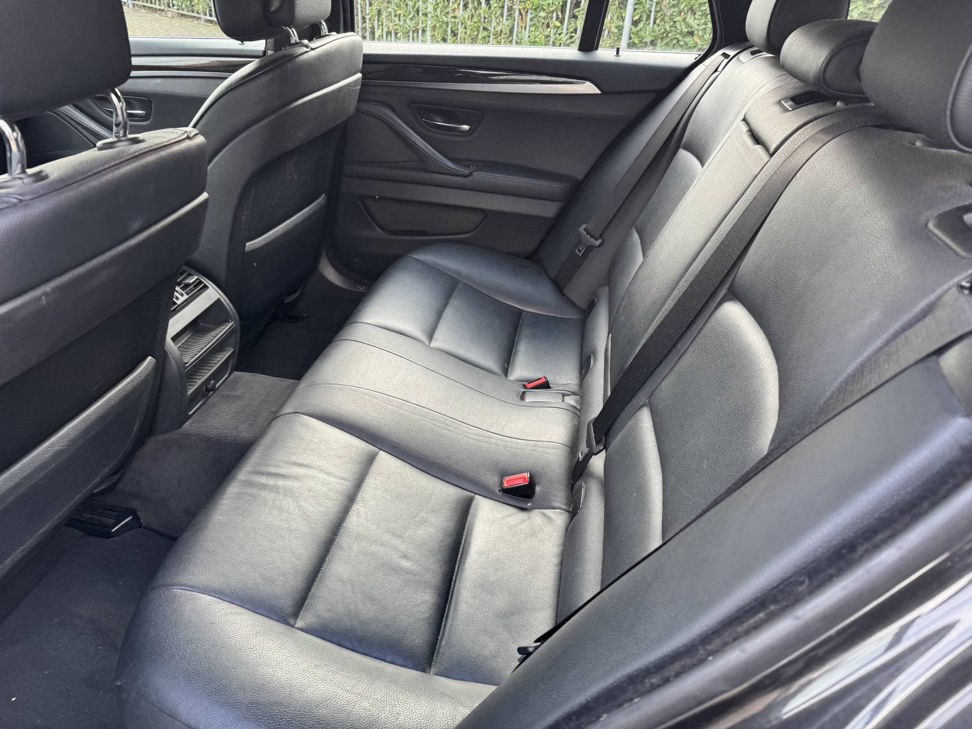 BMW 5 Serie Touring 520d High Executive thumbnail 21