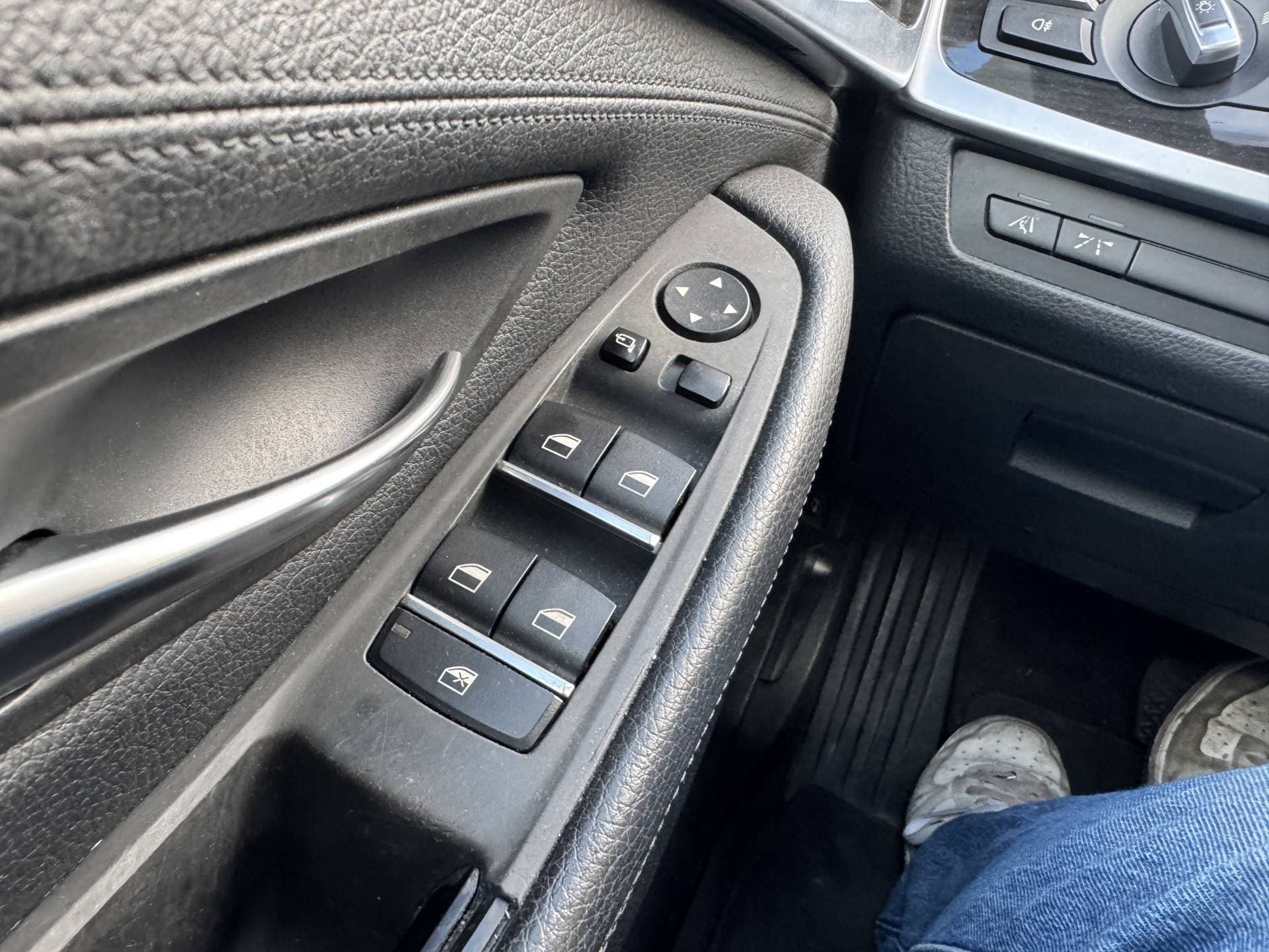 BMW 5 Serie Touring 520d High Executive thumbnail 10