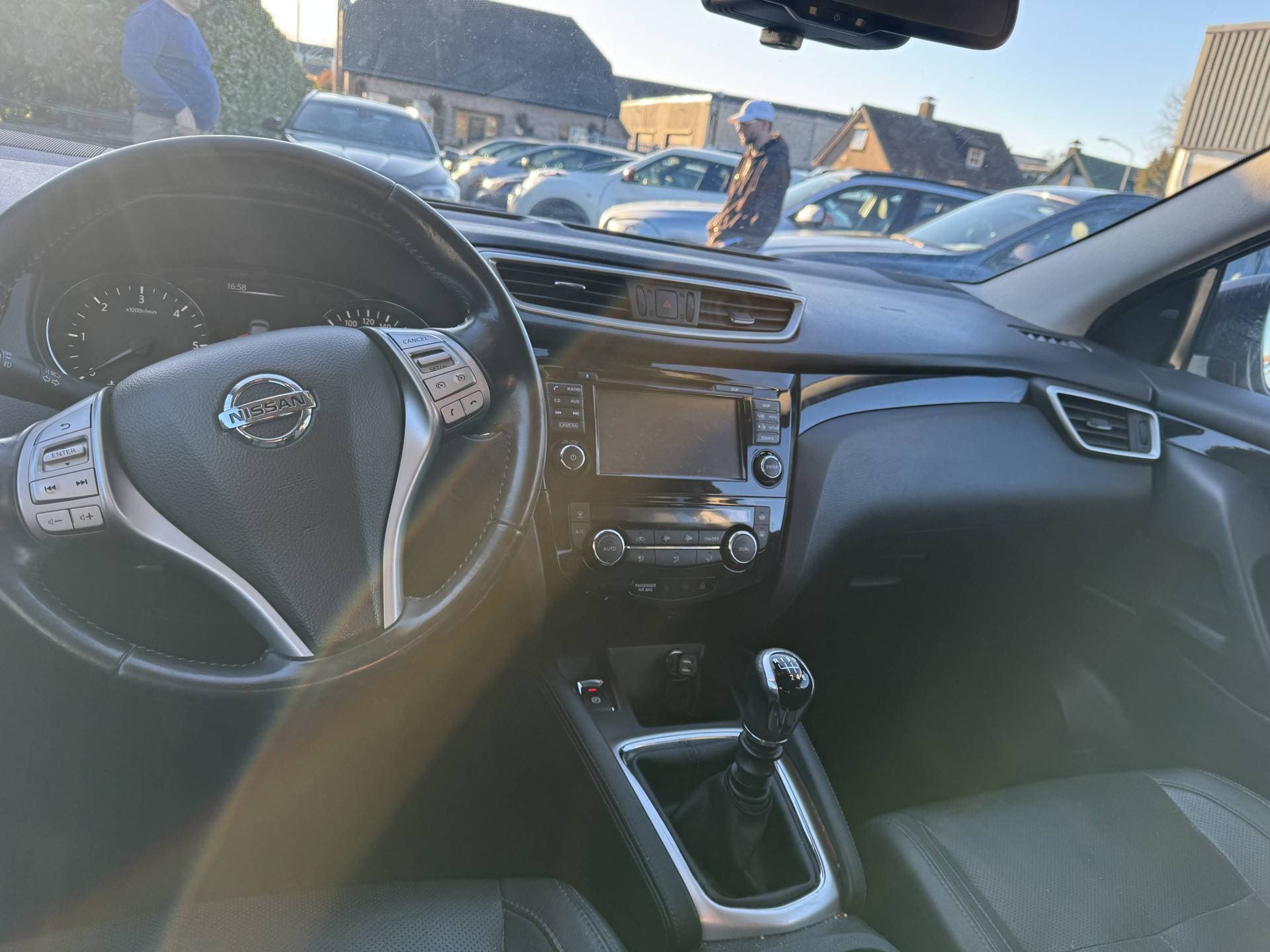 Nissan QASHQAI 1.6 dCi Tekna thumbnail 17