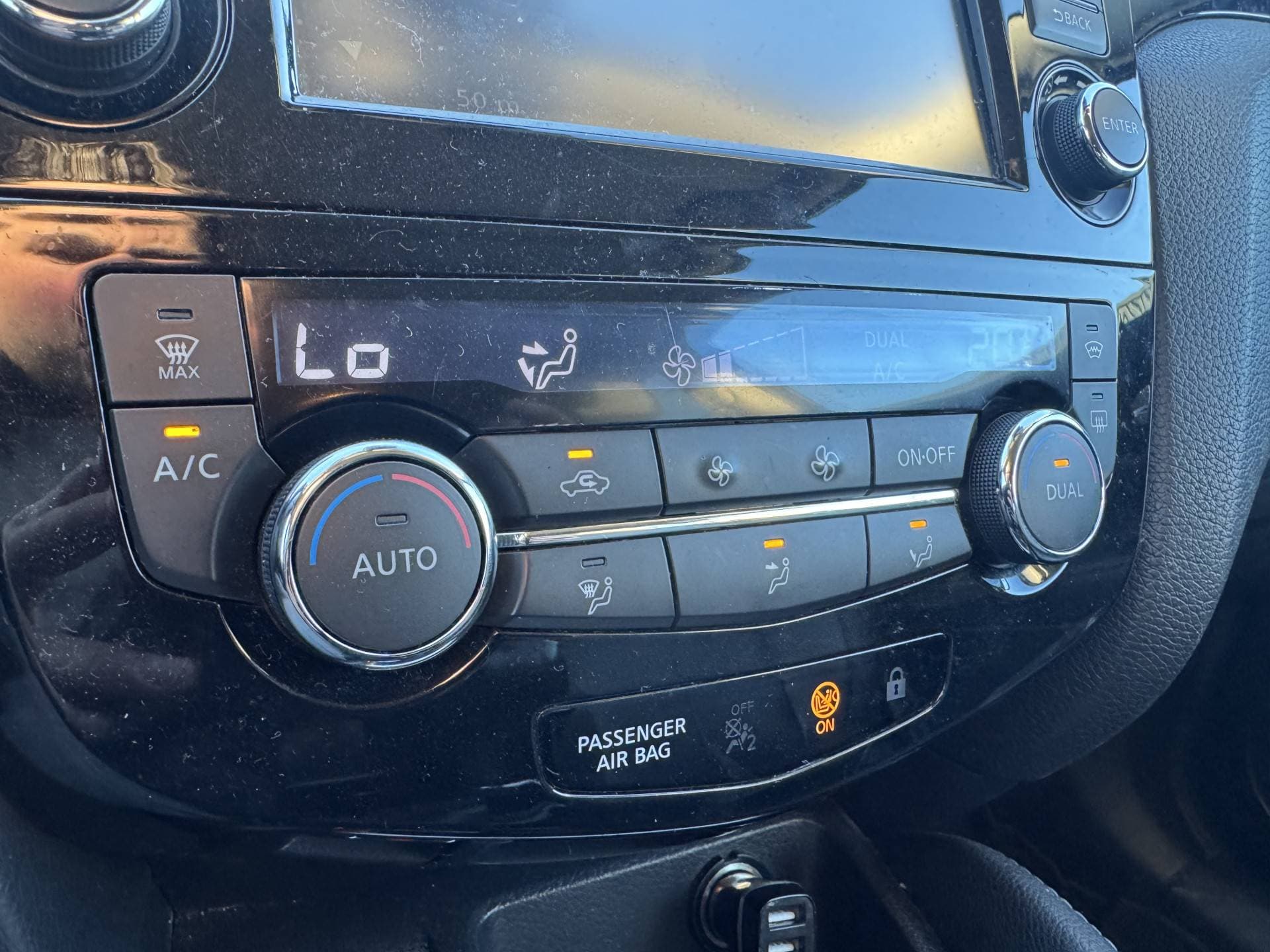 Nissan QASHQAI 1.6 dCi Tekna thumbnail 27