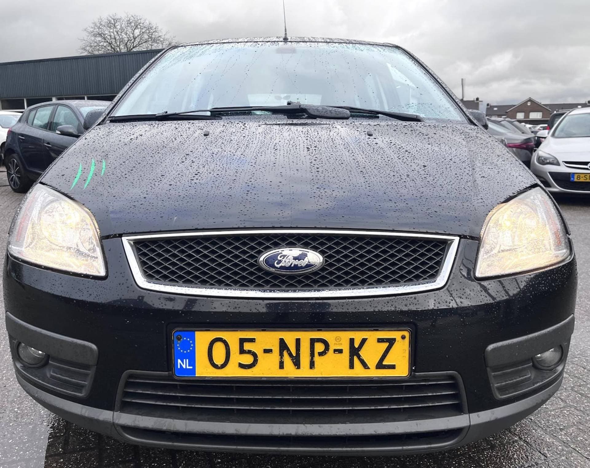 Ford C-MAX thumbnail 2