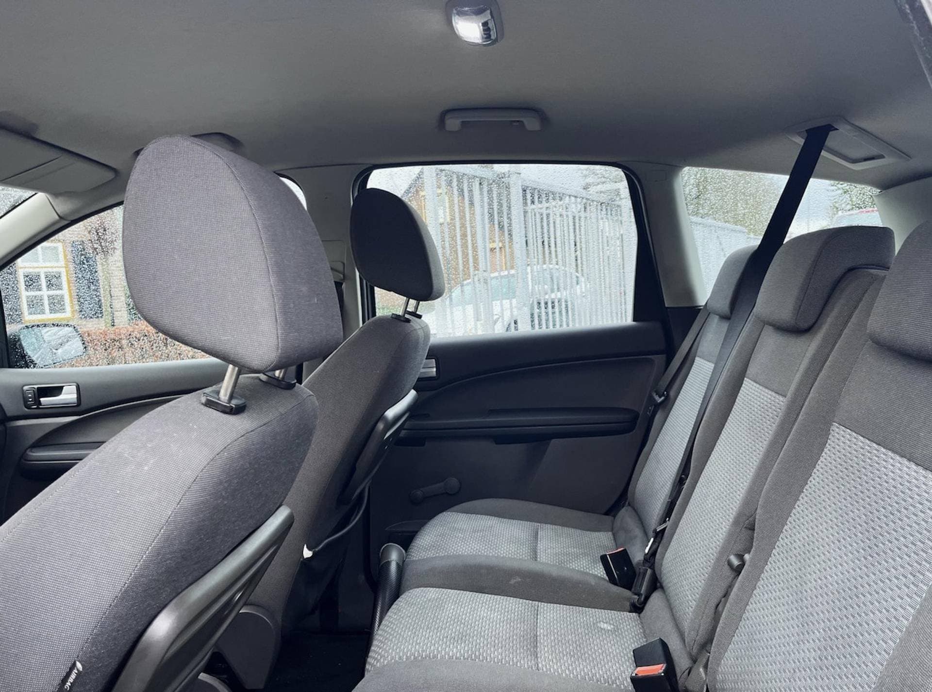 Ford C-MAX thumbnail 11