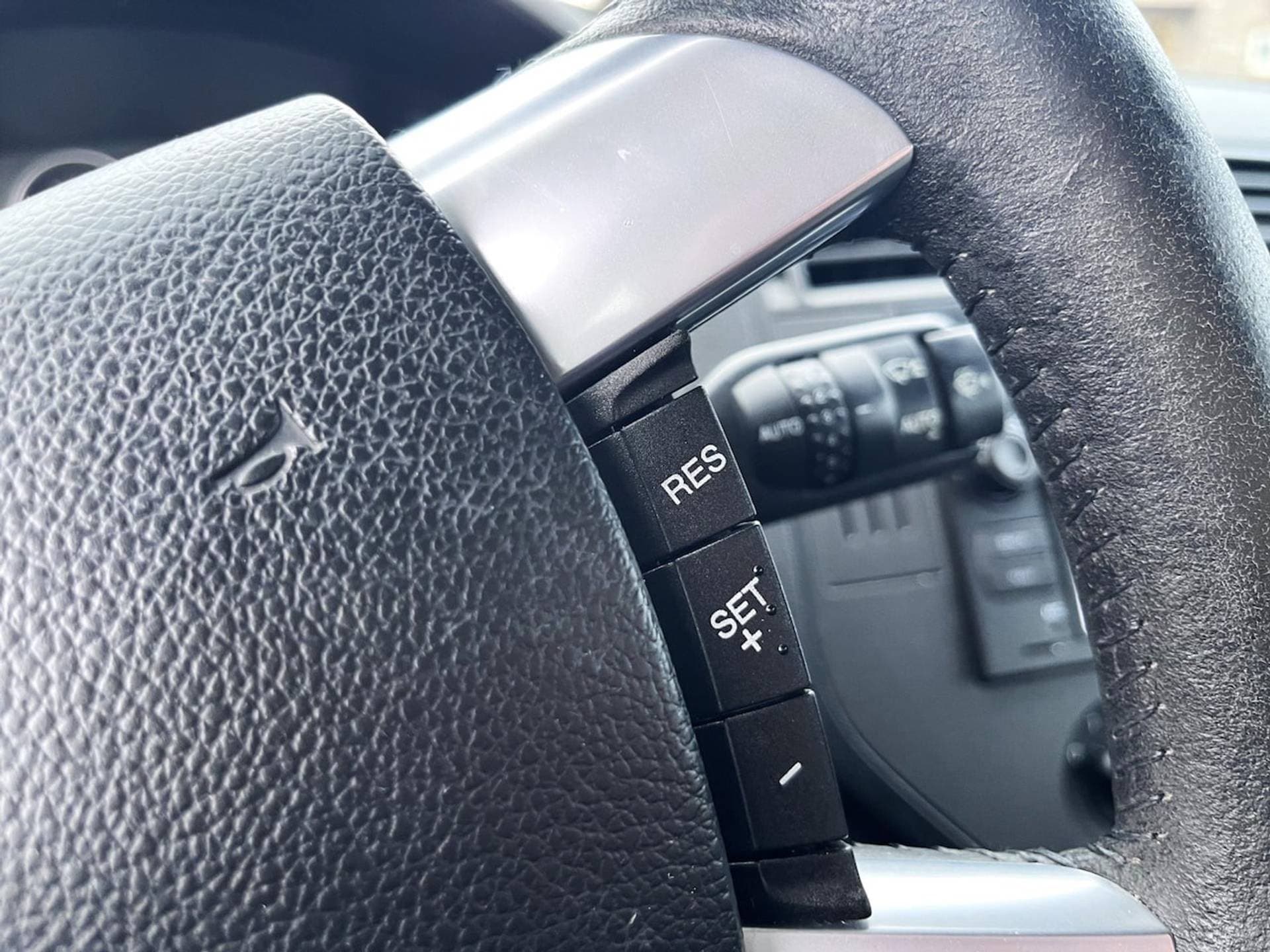 Ford C-MAX thumbnail 16