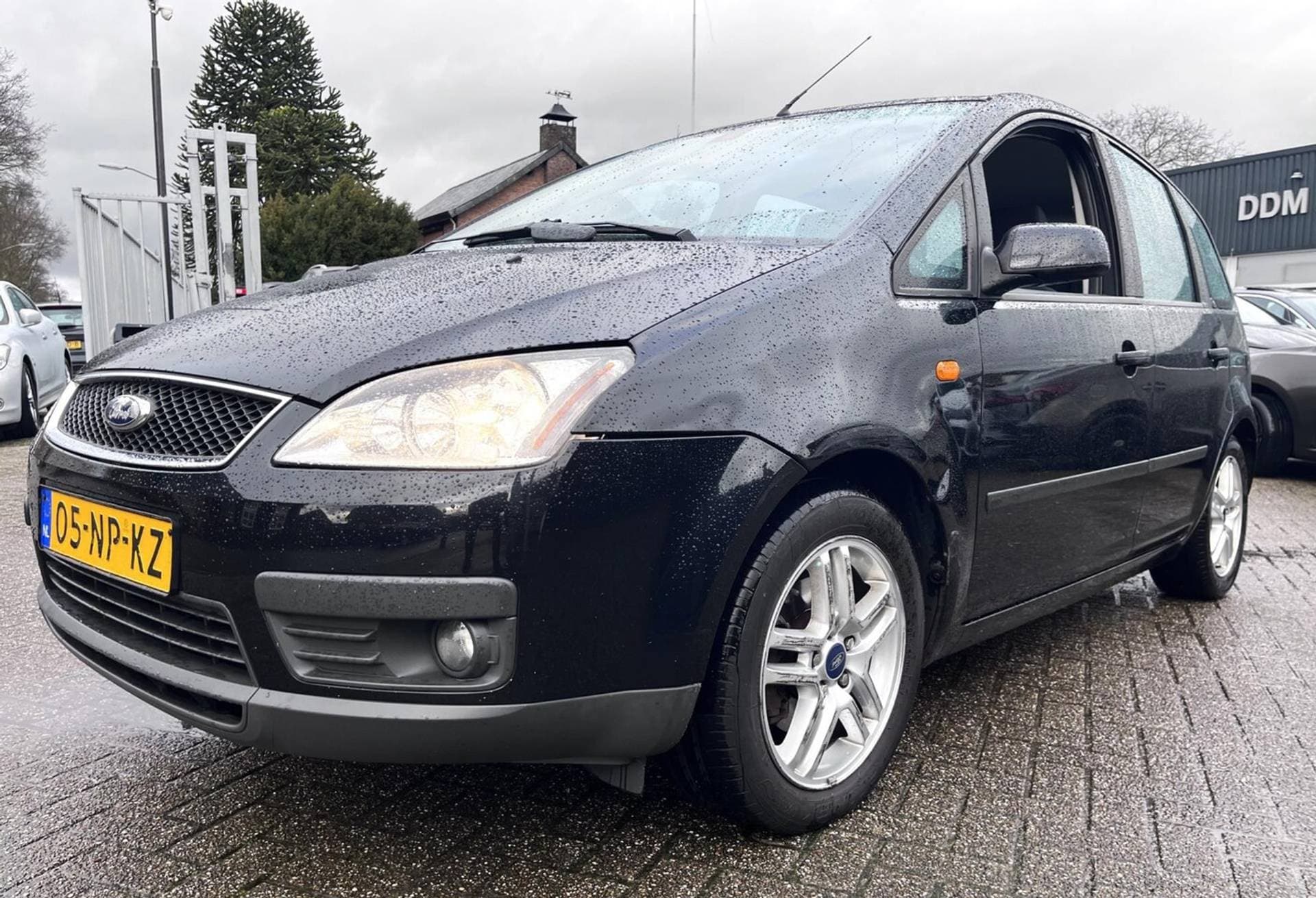 Ford C-MAX thumbnail 3