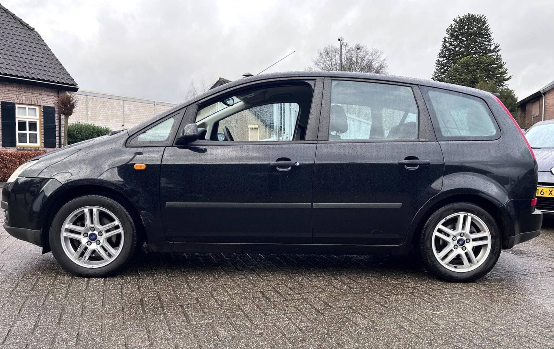 Ford C-MAX thumbnail 4