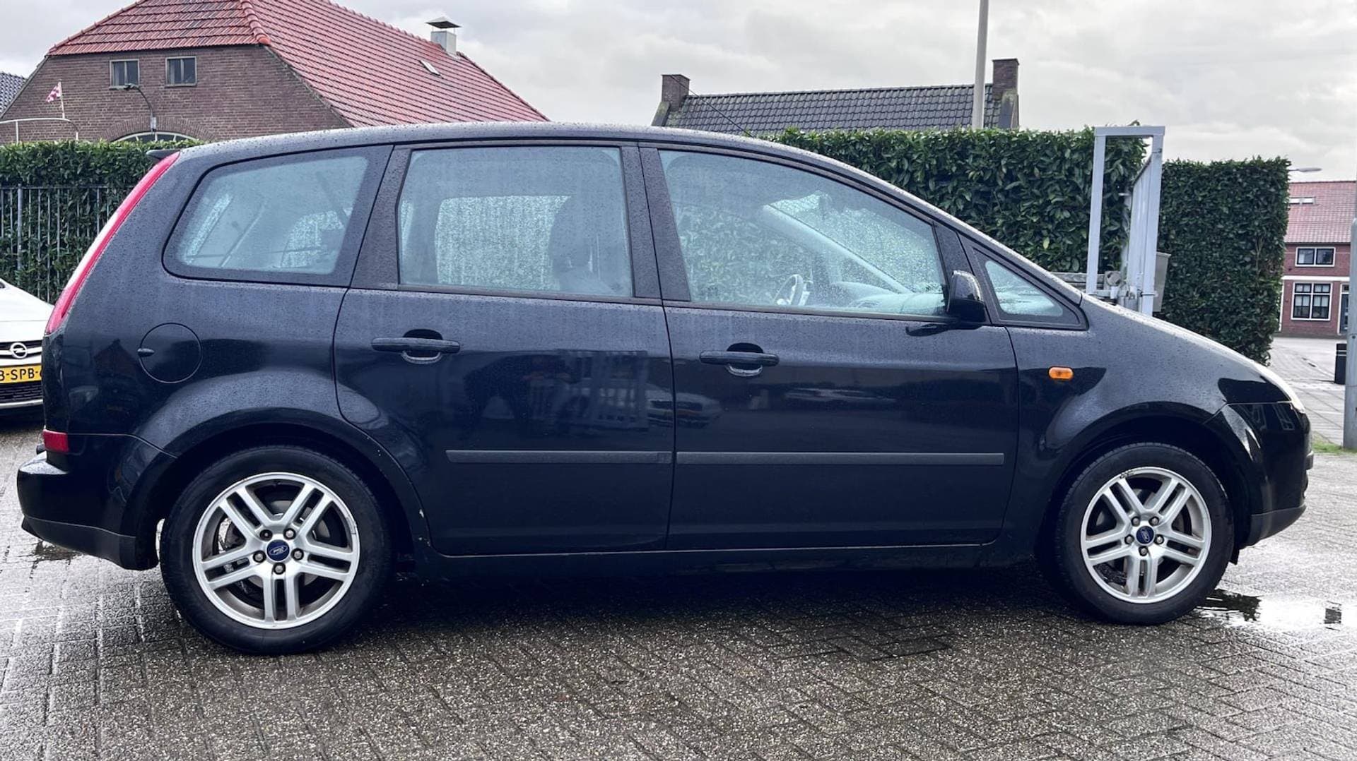 Ford C-MAX thumbnail 8