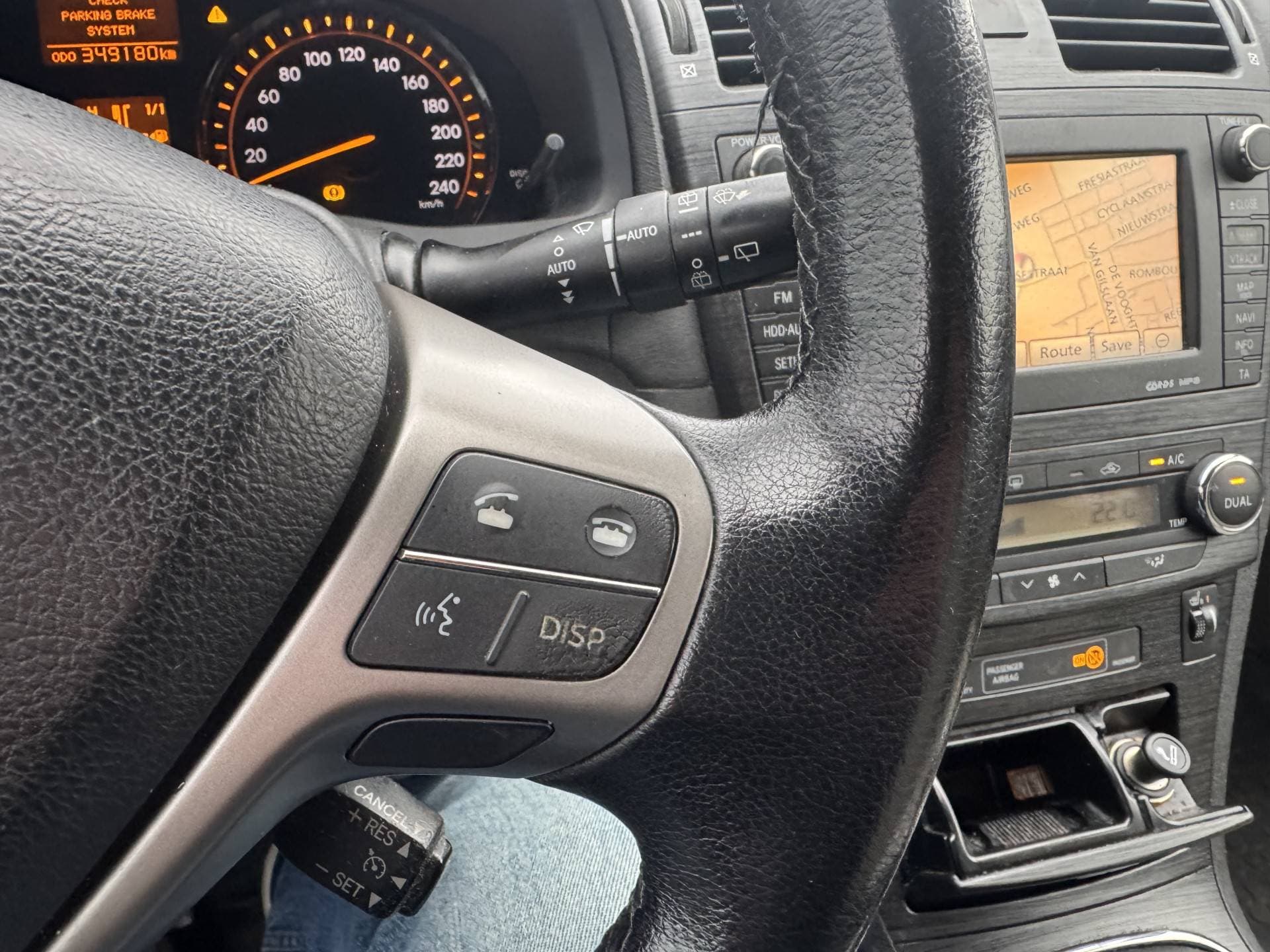 Toyota Avensis Wagon 2.2 D-4D Executive Business Special thumbnail 12