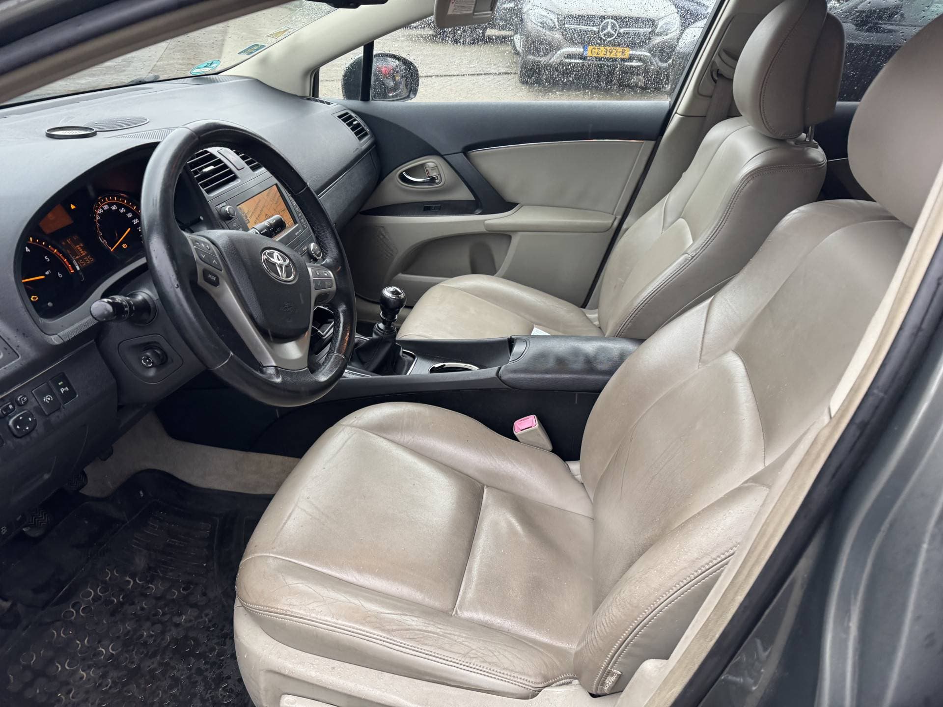 Toyota Avensis Wagon 2.2 D-4D Executive Business Special thumbnail 10