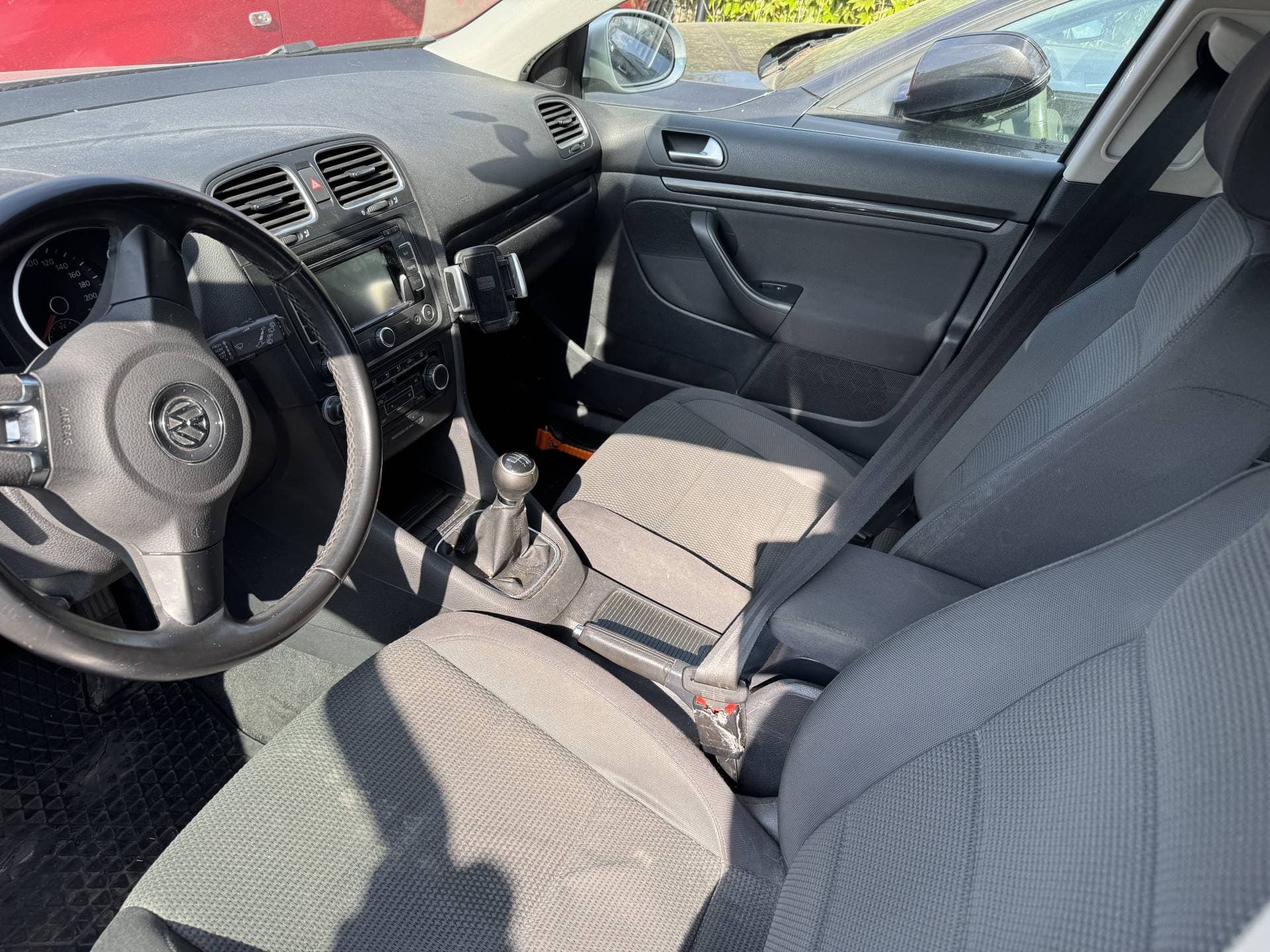 Volkswagen Golf thumbnail 6