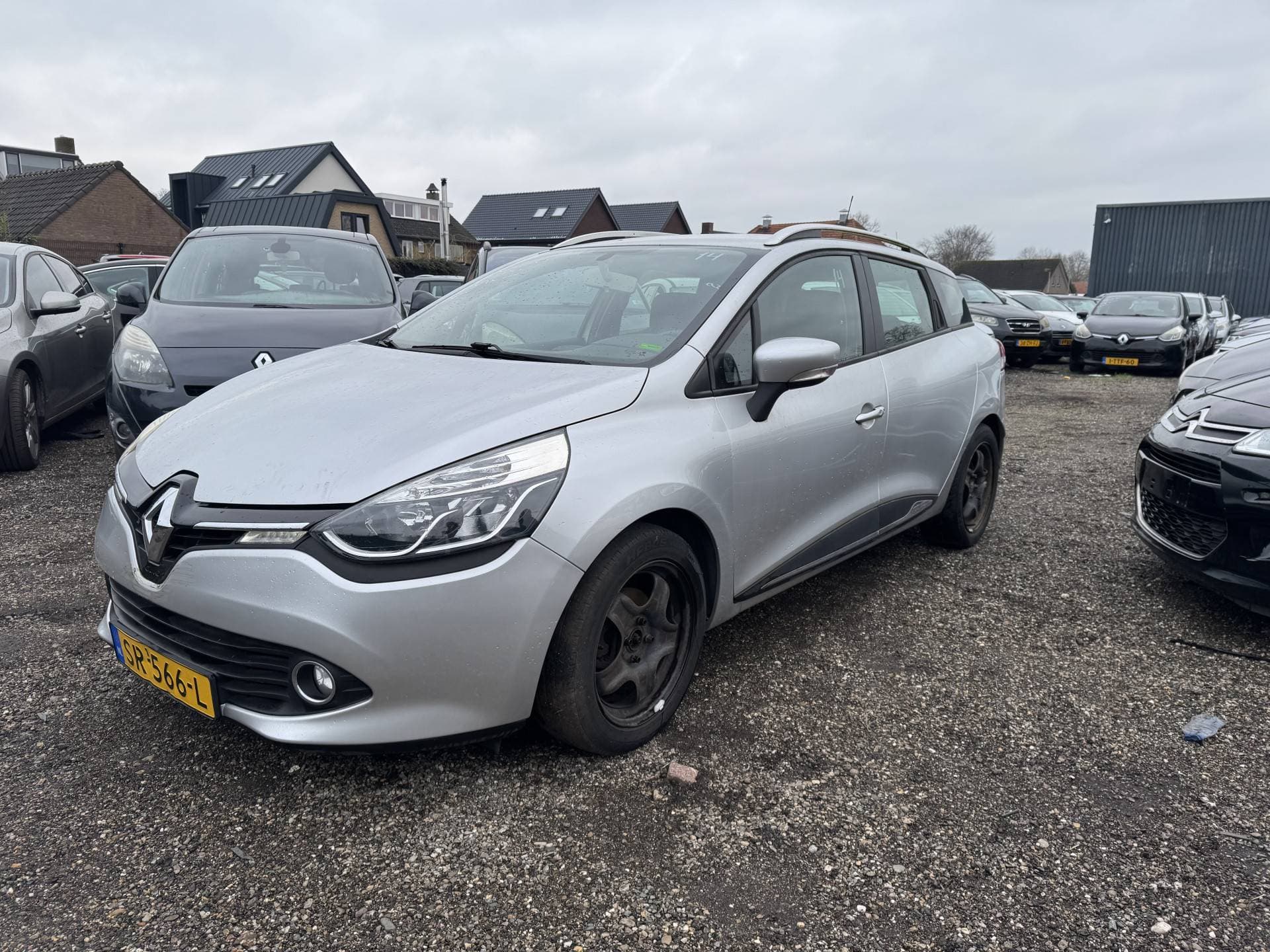 Renault Clio thumbnail 2