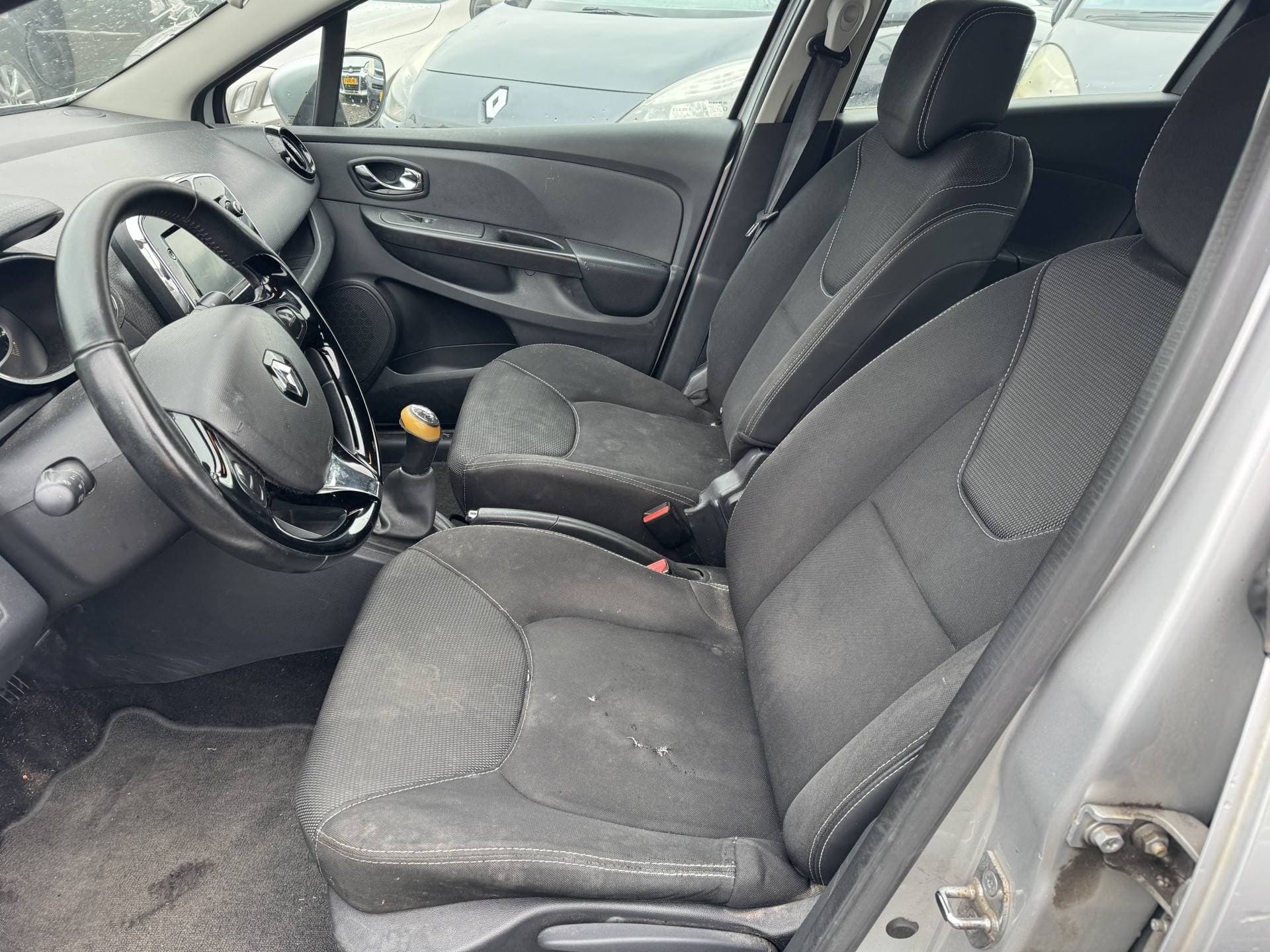 Renault Clio thumbnail 11