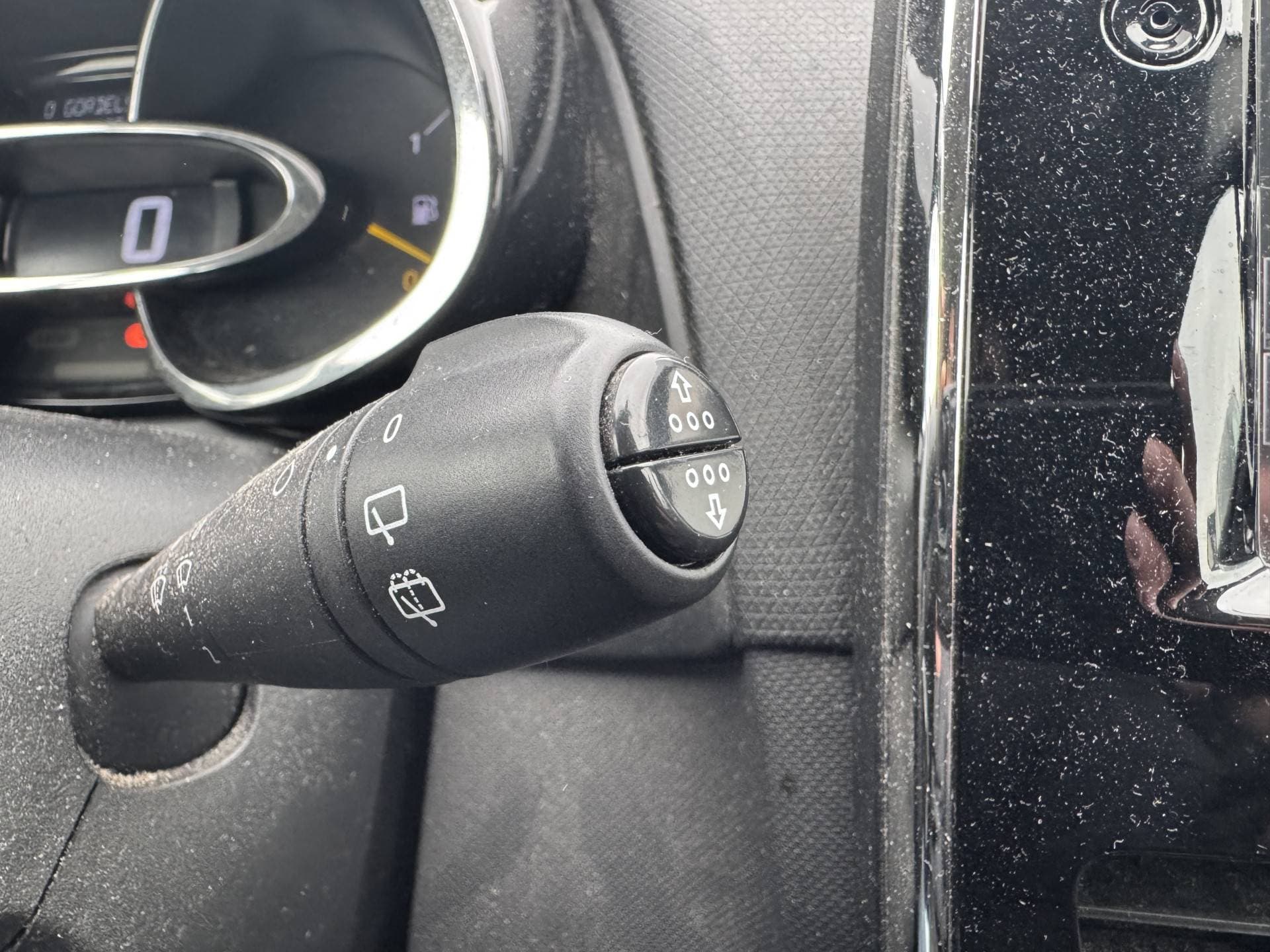 Renault Clio thumbnail 13