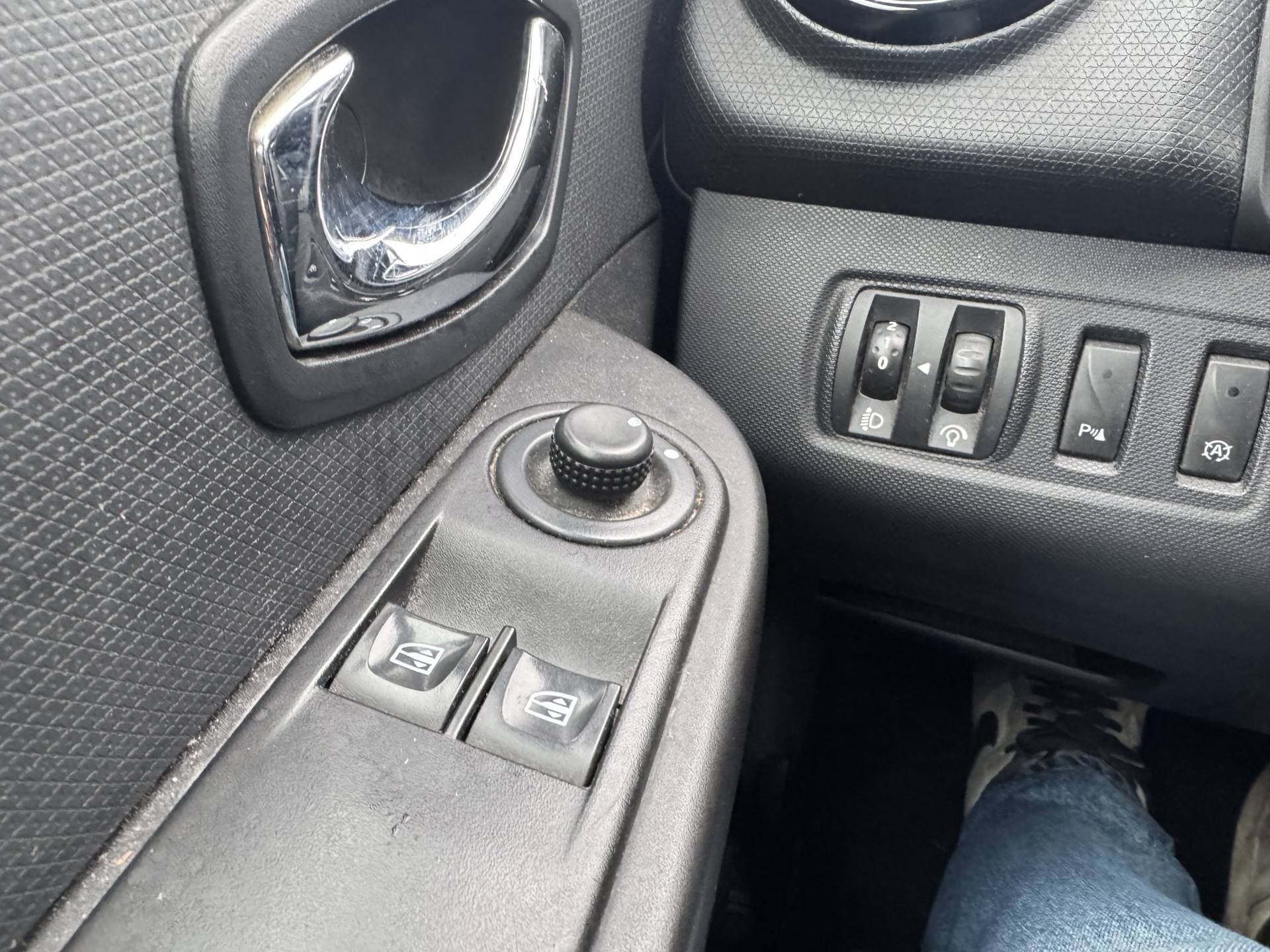 Renault Clio thumbnail 16