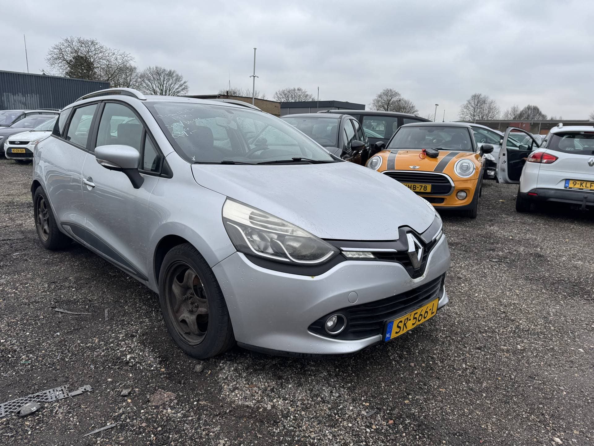 Renault Clio thumbnail 6
