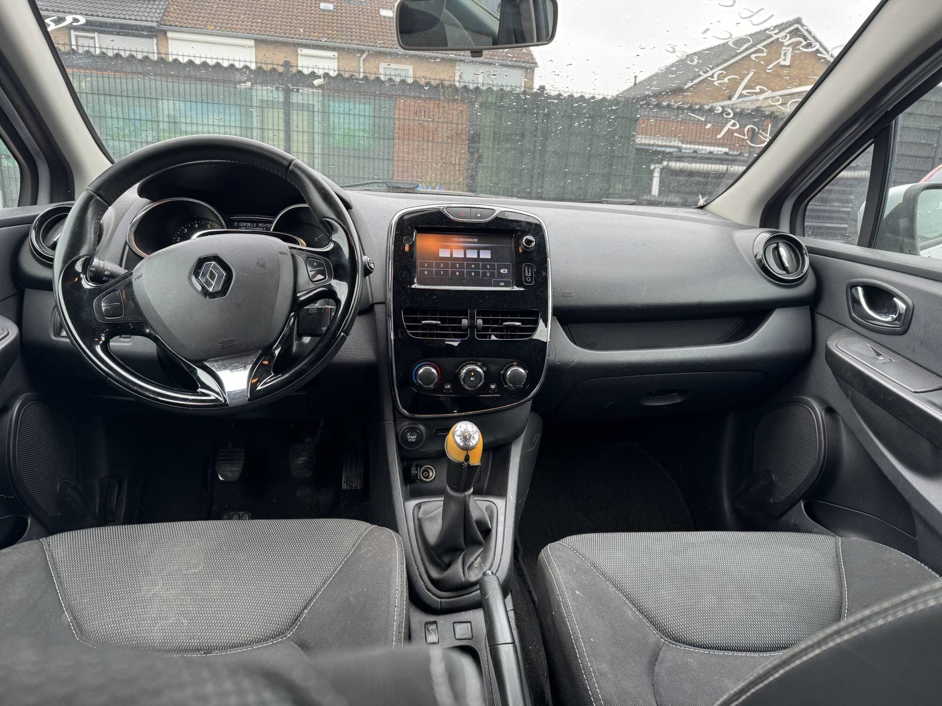 Renault Clio thumbnail 9