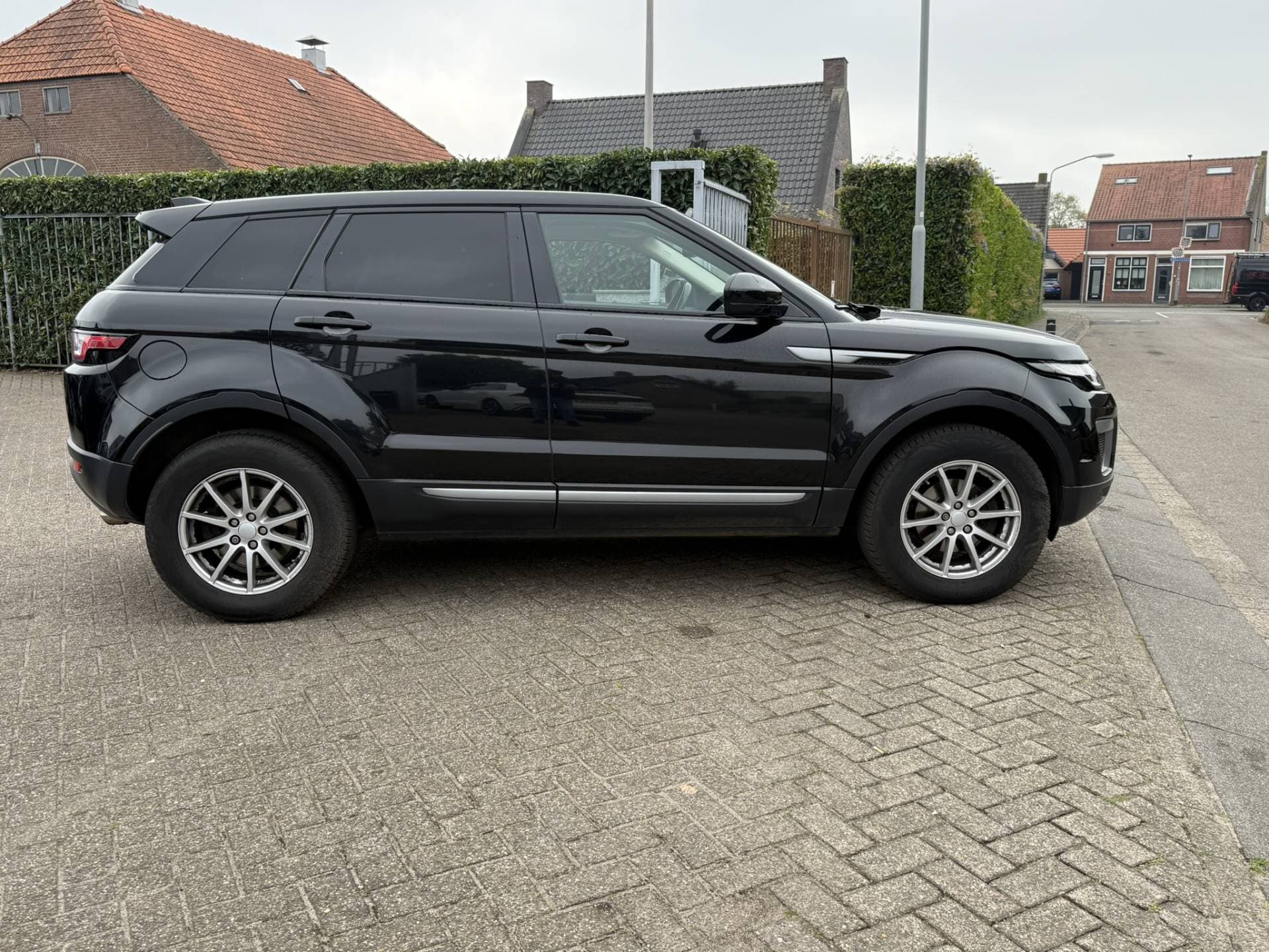 Land Rover Range Rover Evoque thumbnail 8