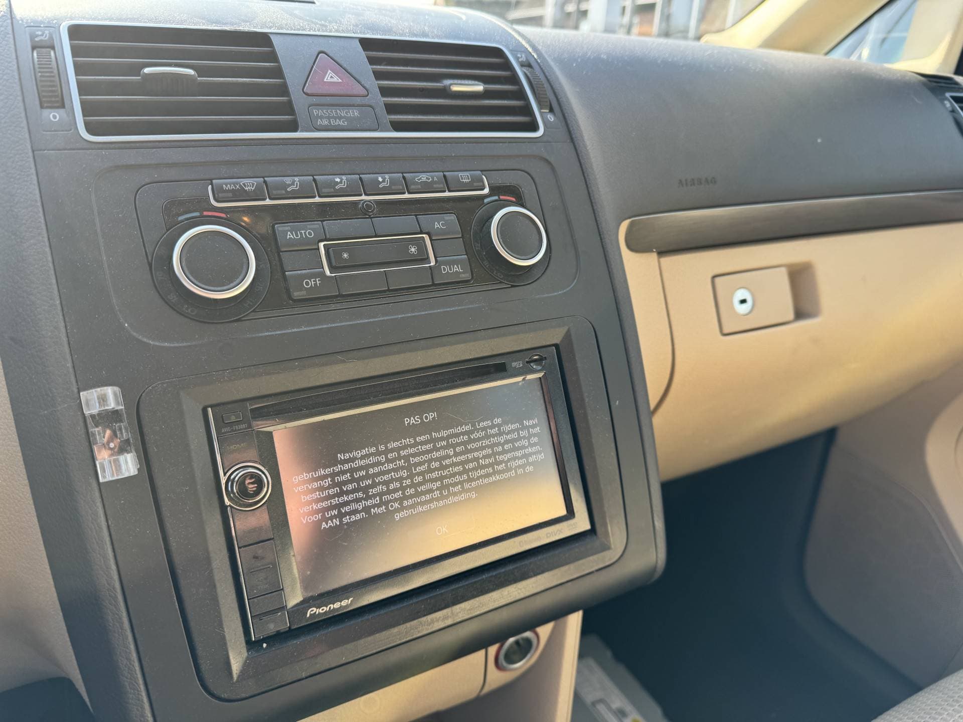 Volkswagen Touran TSI Comfortline BlueMotion thumbnail 17