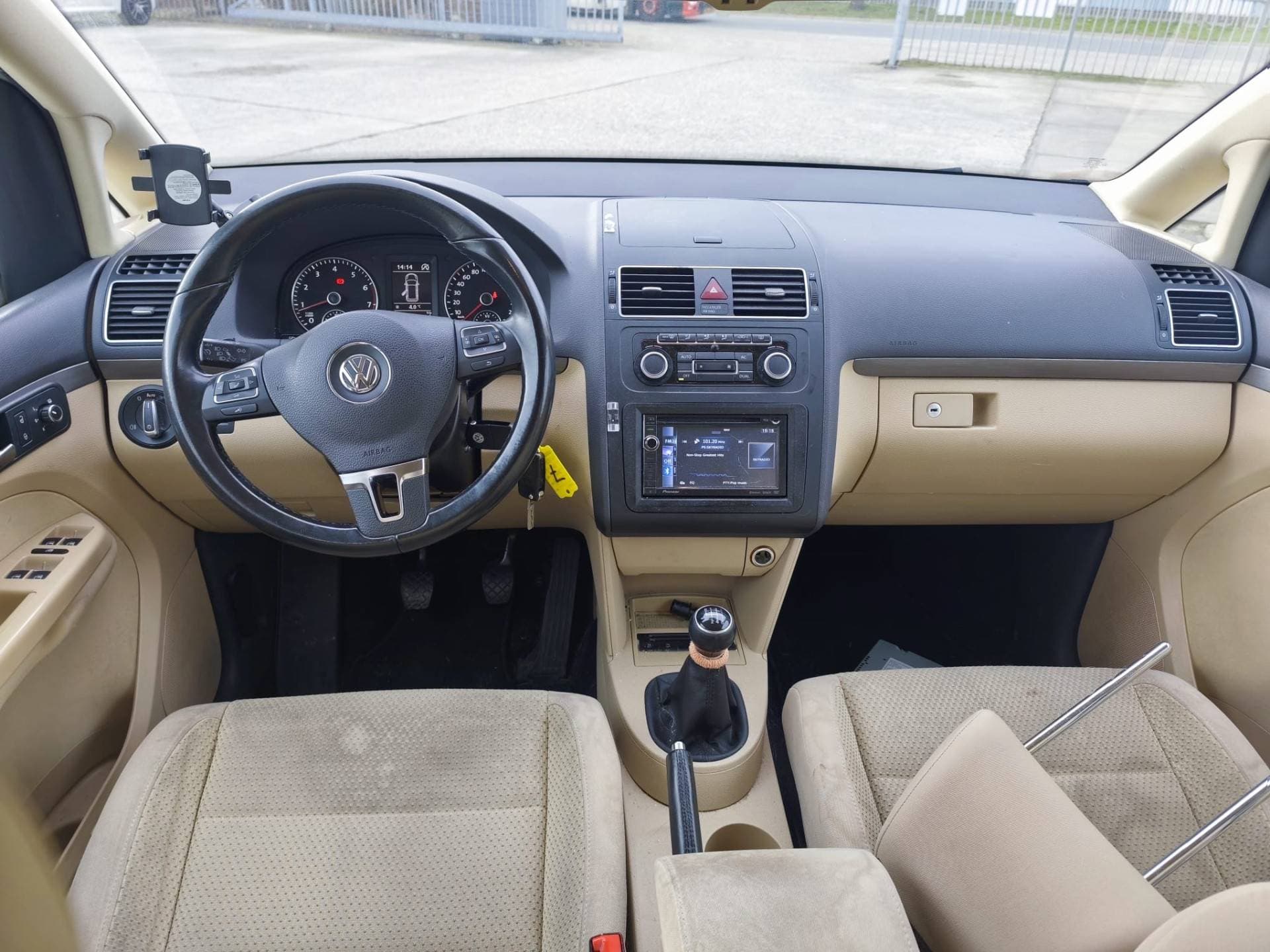 Volkswagen Touran TSI Comfortline BlueMotion thumbnail 10